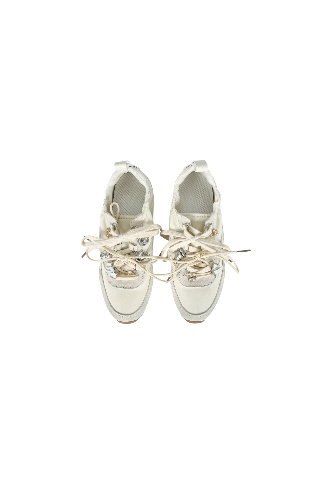 STUD-DETAIL LOW TOP SNEAKERS (F26AC12011IV)