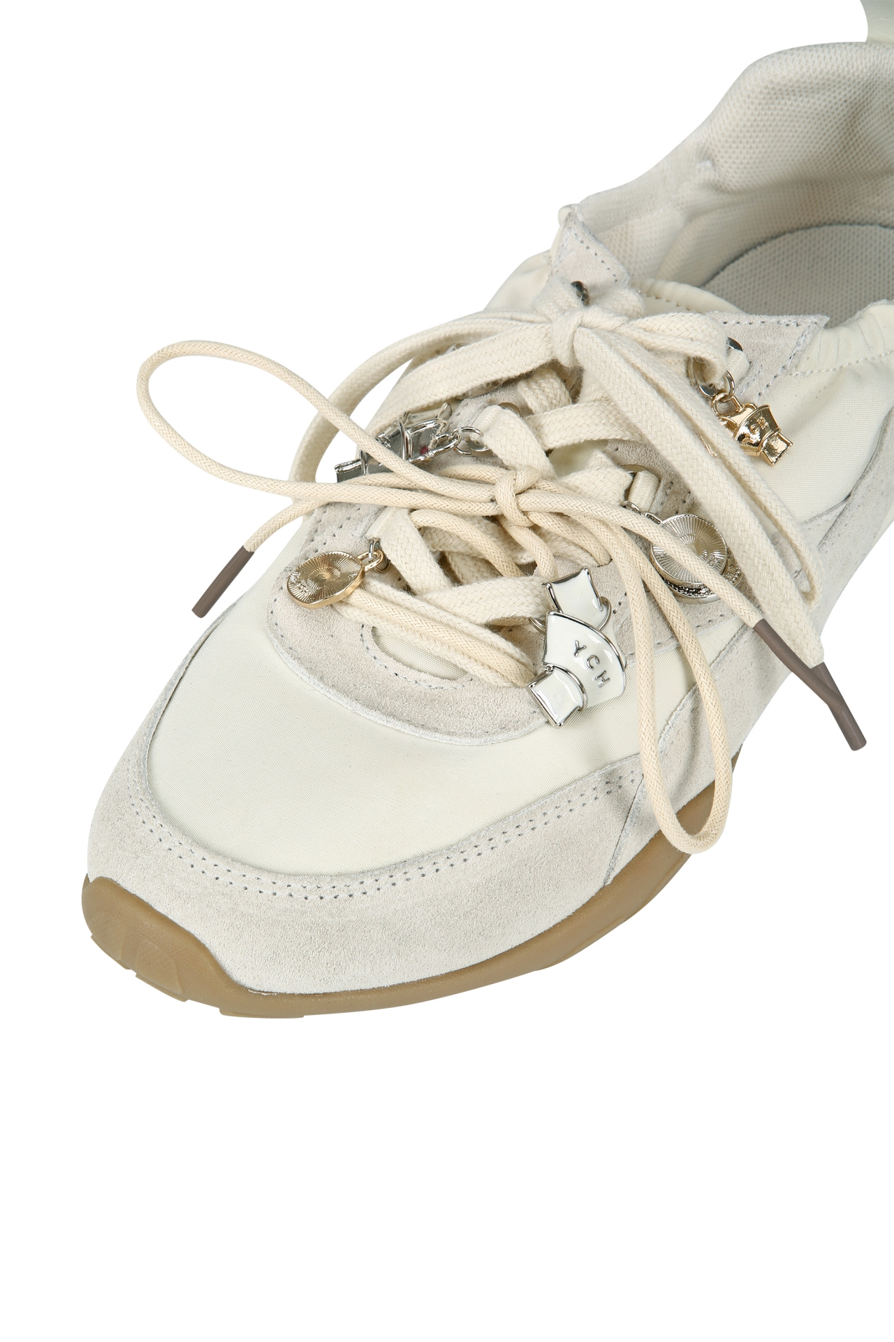 STUD-DETAIL LOW TOP SNEAKERS (F26AC12011IV)