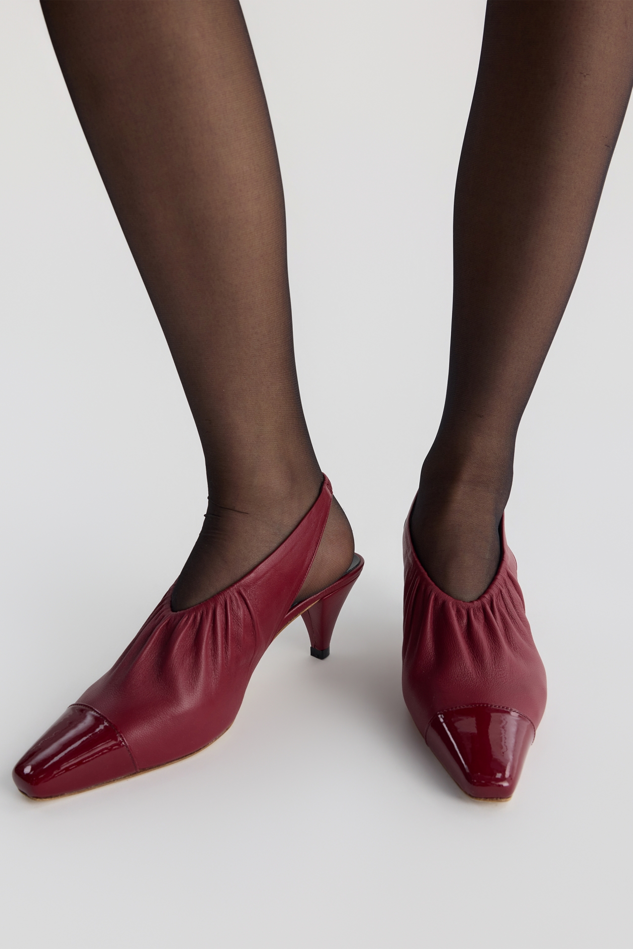 RUCHED SLINGBACK PUMPS (F26AC12041RD)