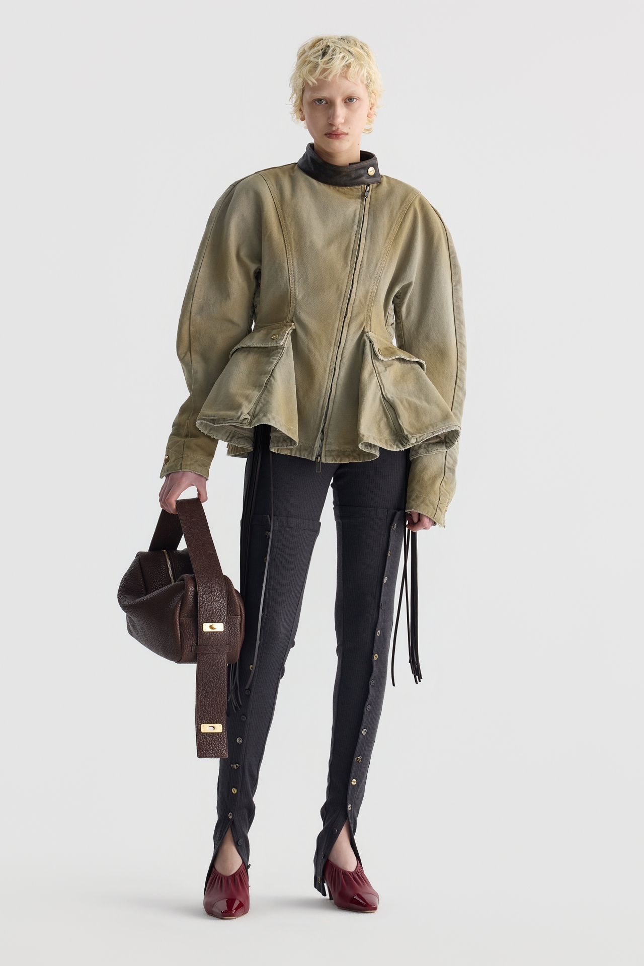 SQUARE SHOULDER BAG (F26AC12051BR)