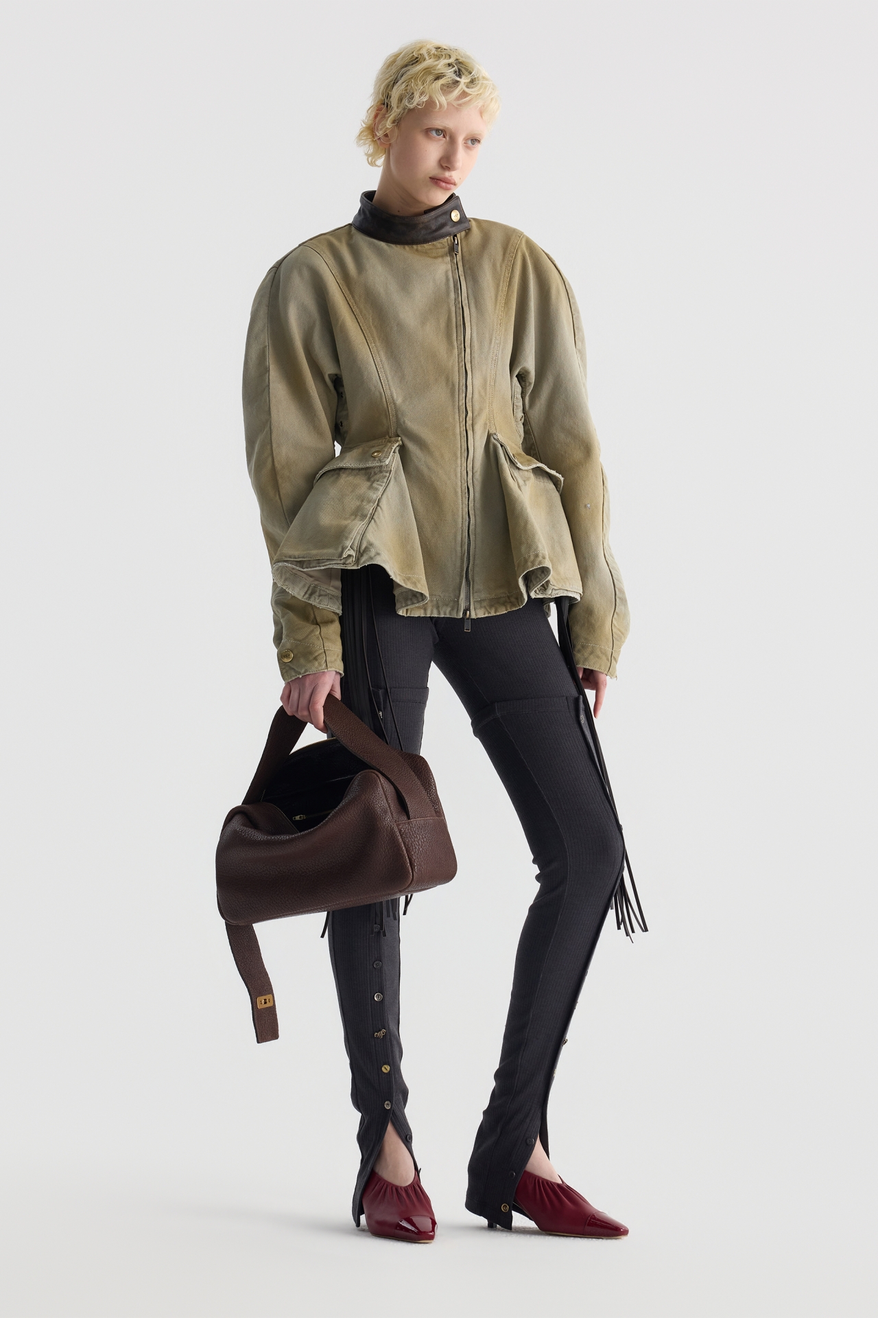 SQUARE SHOULDER BAG (F26AC12051BR)