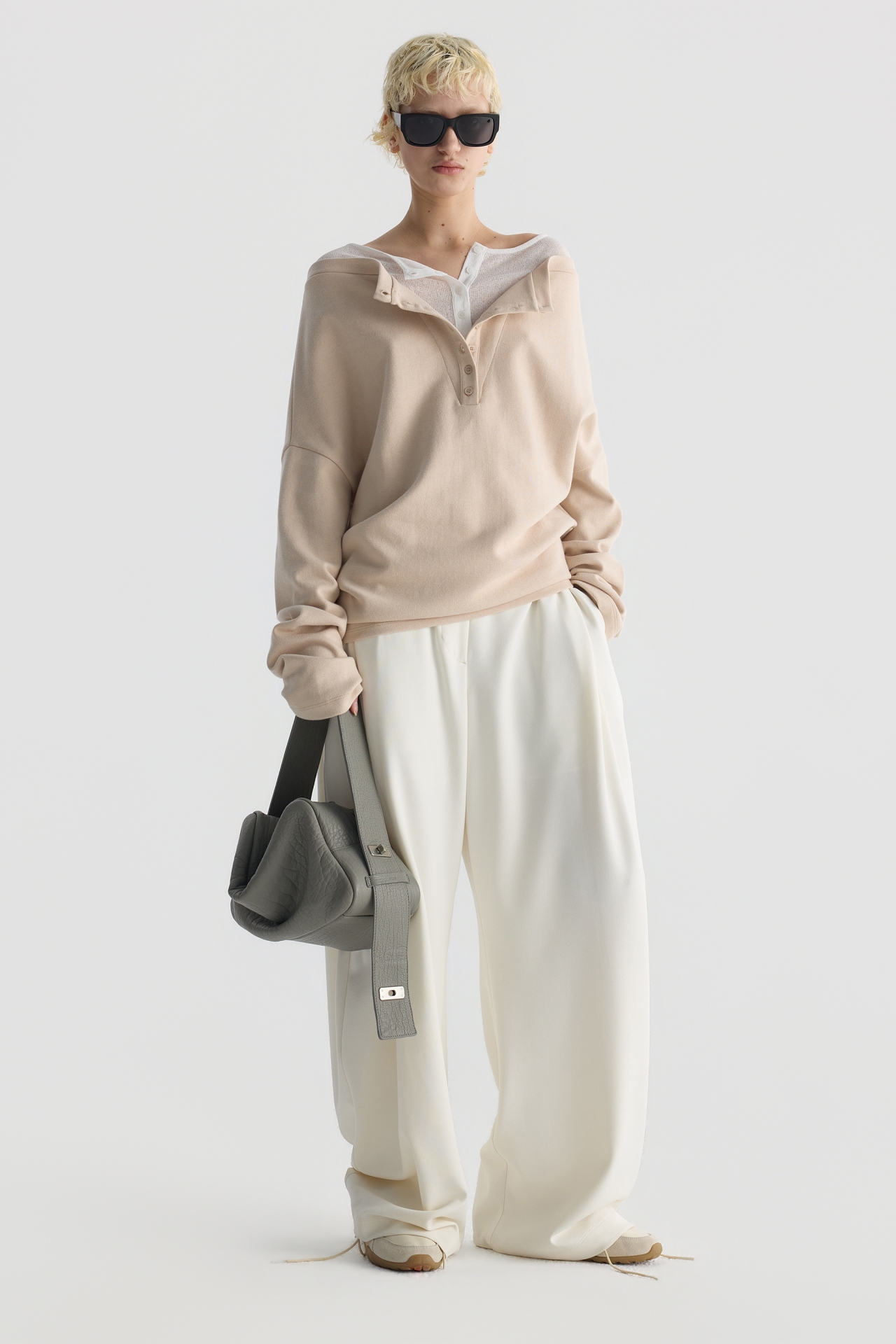 SQUARE SHOULDER BAG (F26AC12051GY)