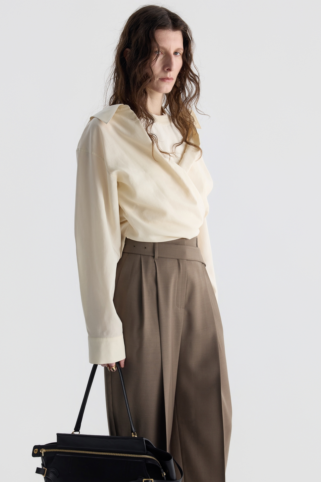 DETACHABLE-LAYER SHIRT (F26BL4021IV)