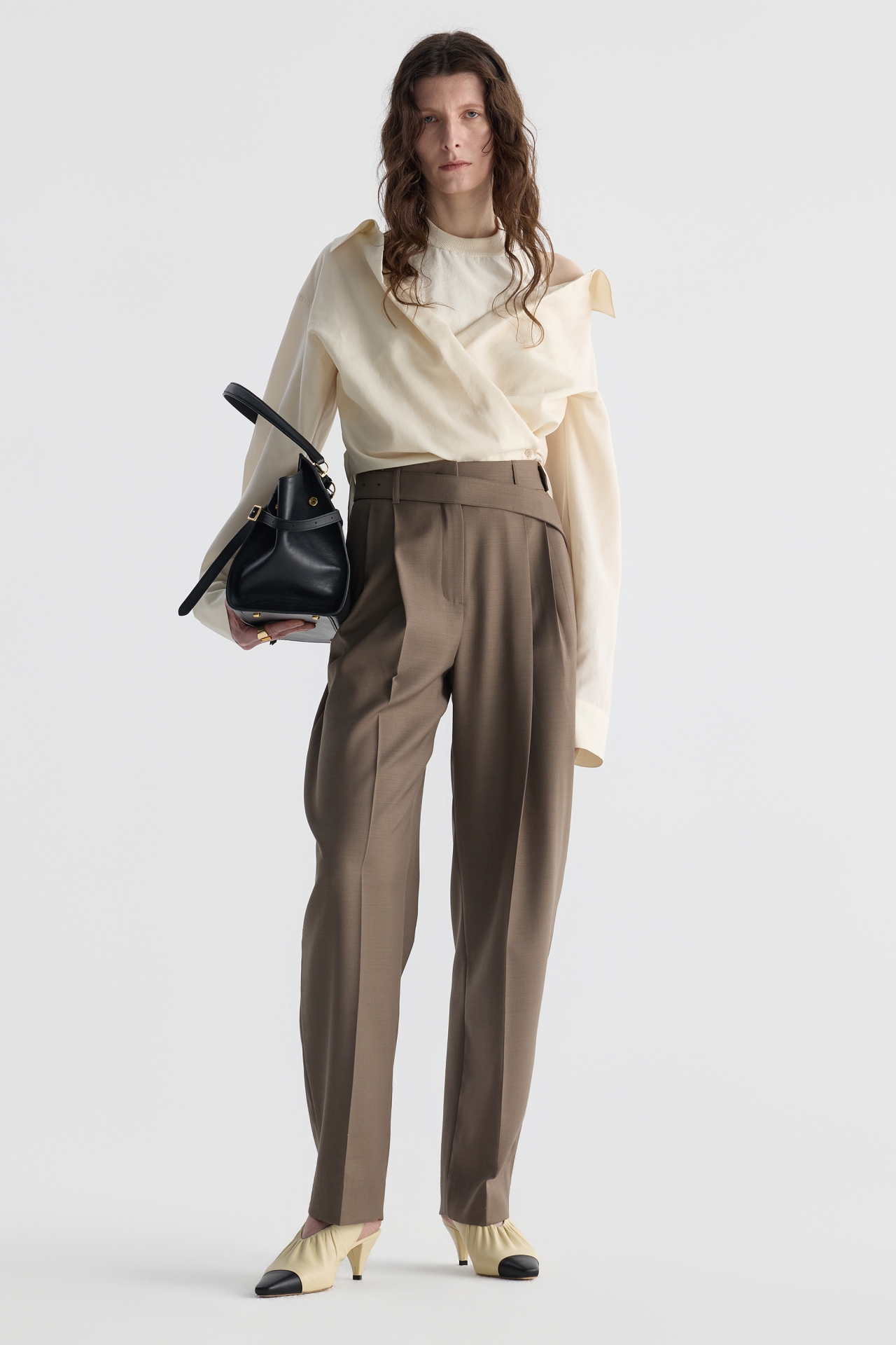 DETACHABLE-LAYER SHIRT (F26BL4021IV)