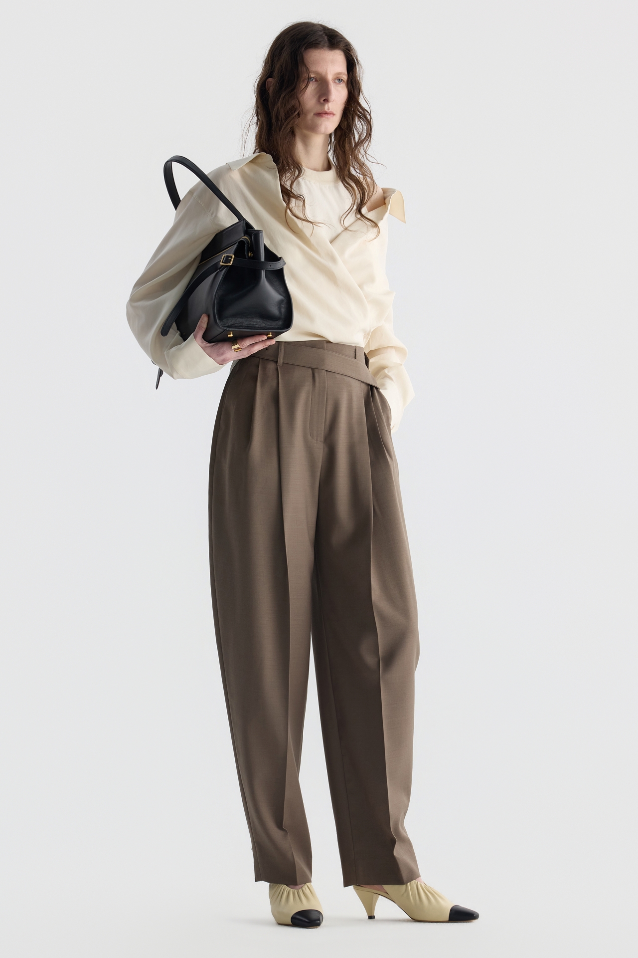 DETACHABLE-LAYER SHIRT (F26BL4021IV)