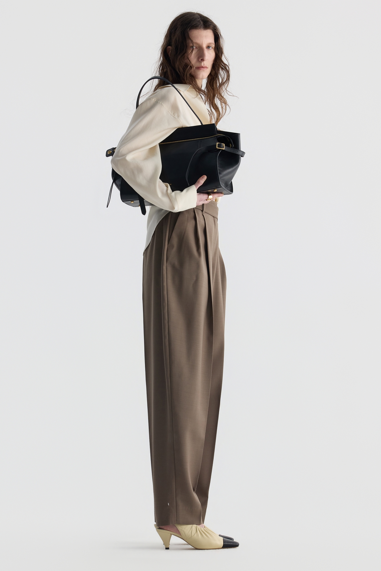 DETACHABLE-LAYER SHIRT (F26BL4021IV)