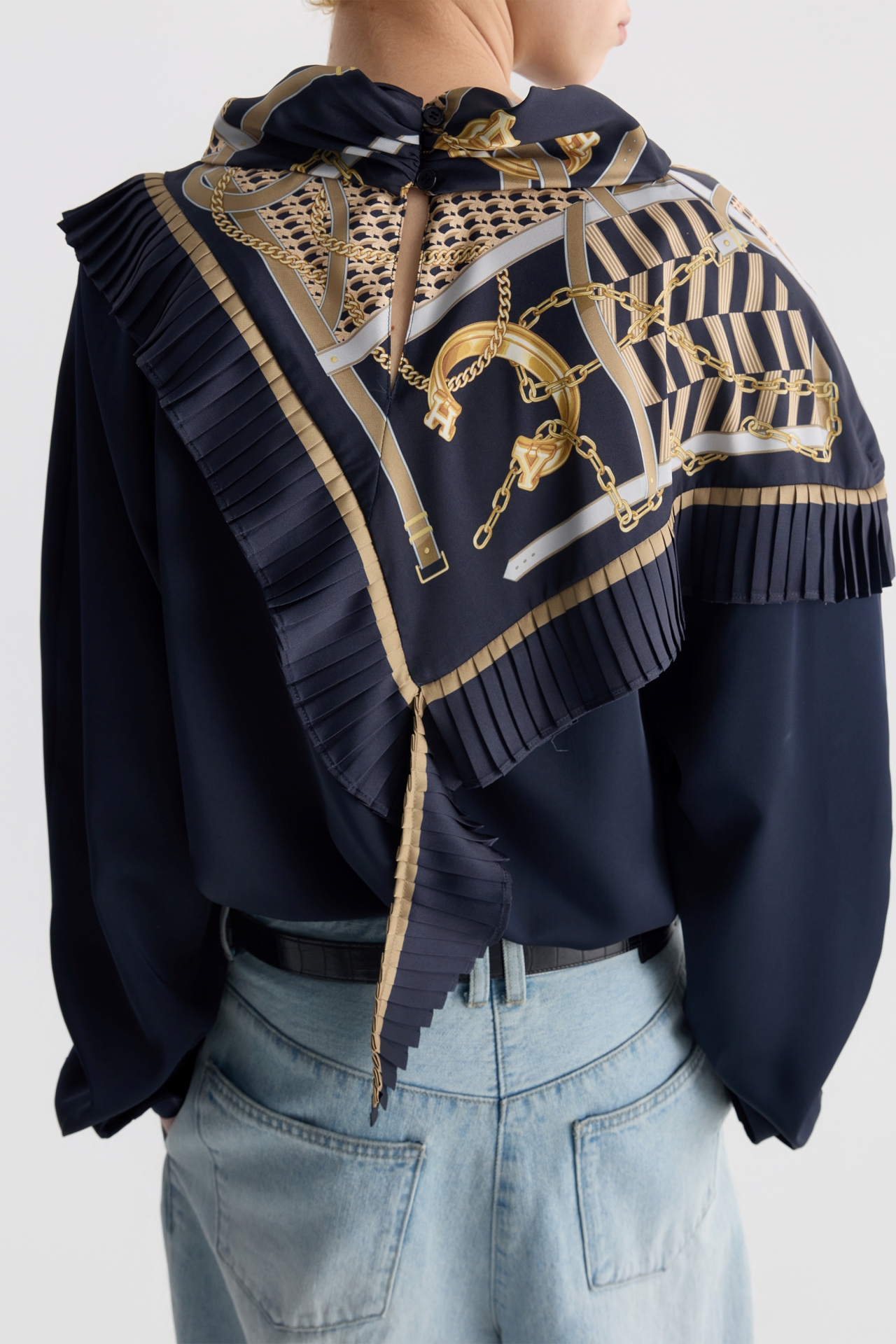 ASYMMETRIC SCARF-DETAIL SHIRT (F26BL4052NV)