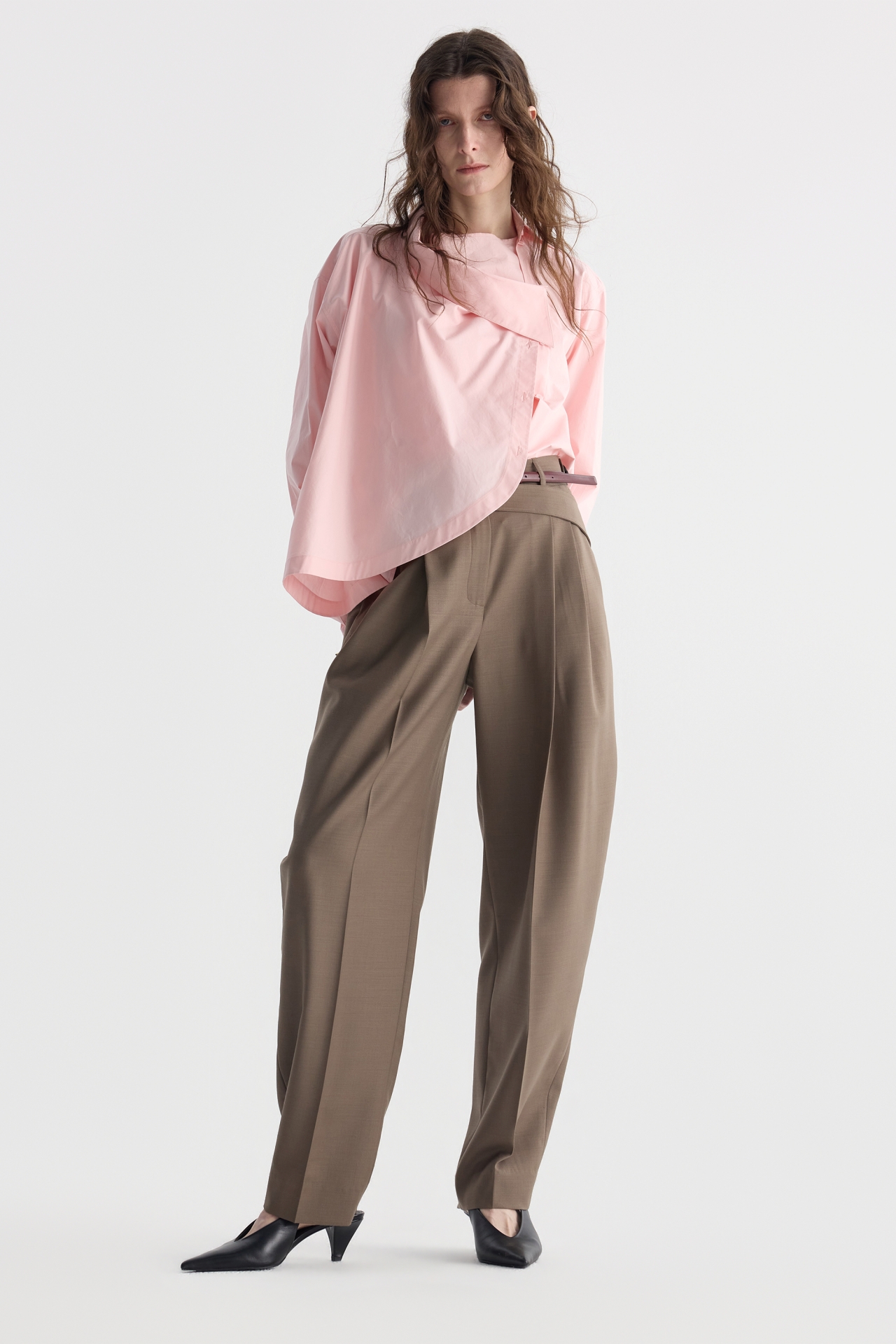 ASYMMETRICAL COLLAR DETAIL SHIRT (F26BL4061PK)