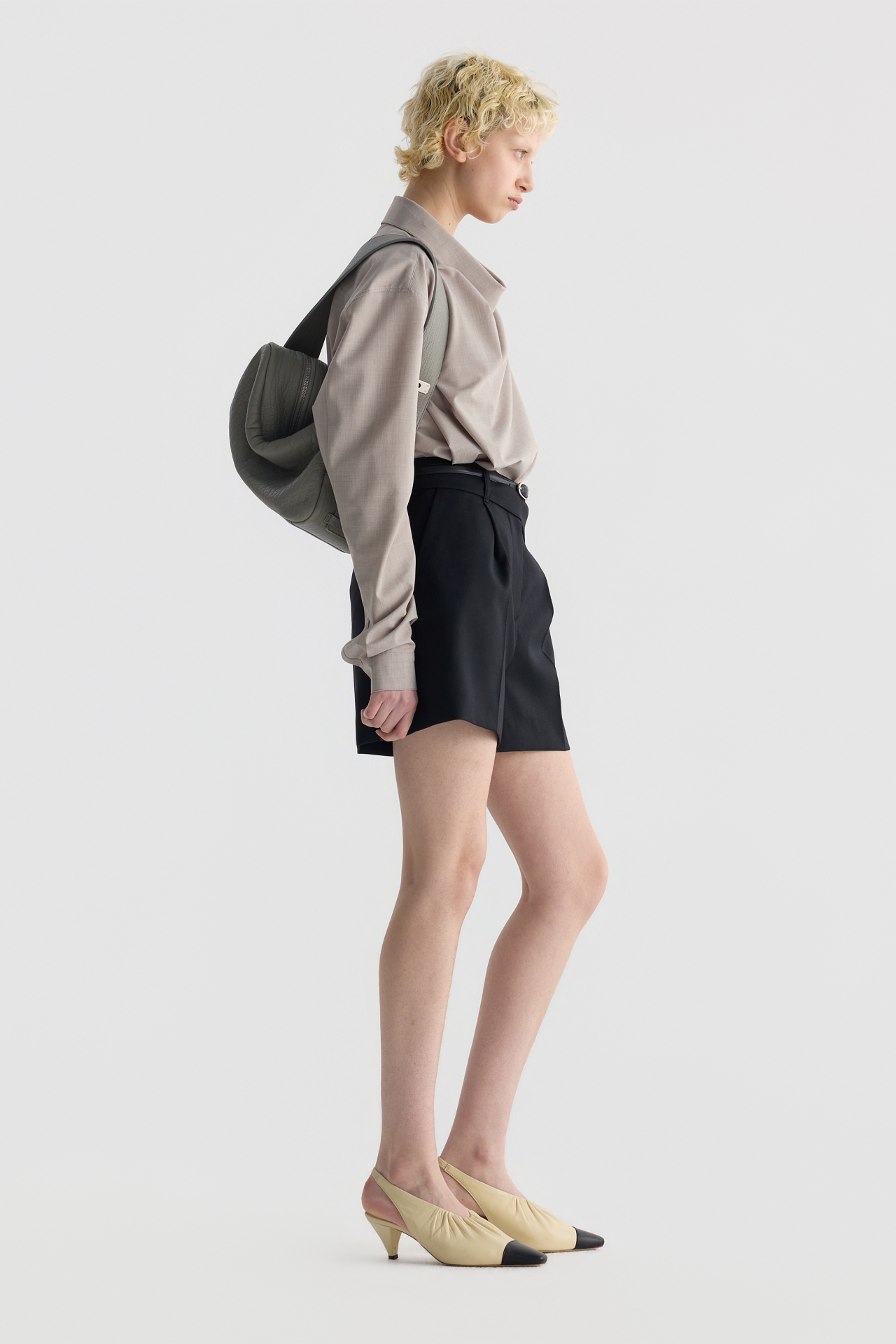 ASYMMETRICAL COLLAR DETAIL SHIRT (F26BL4062GY)