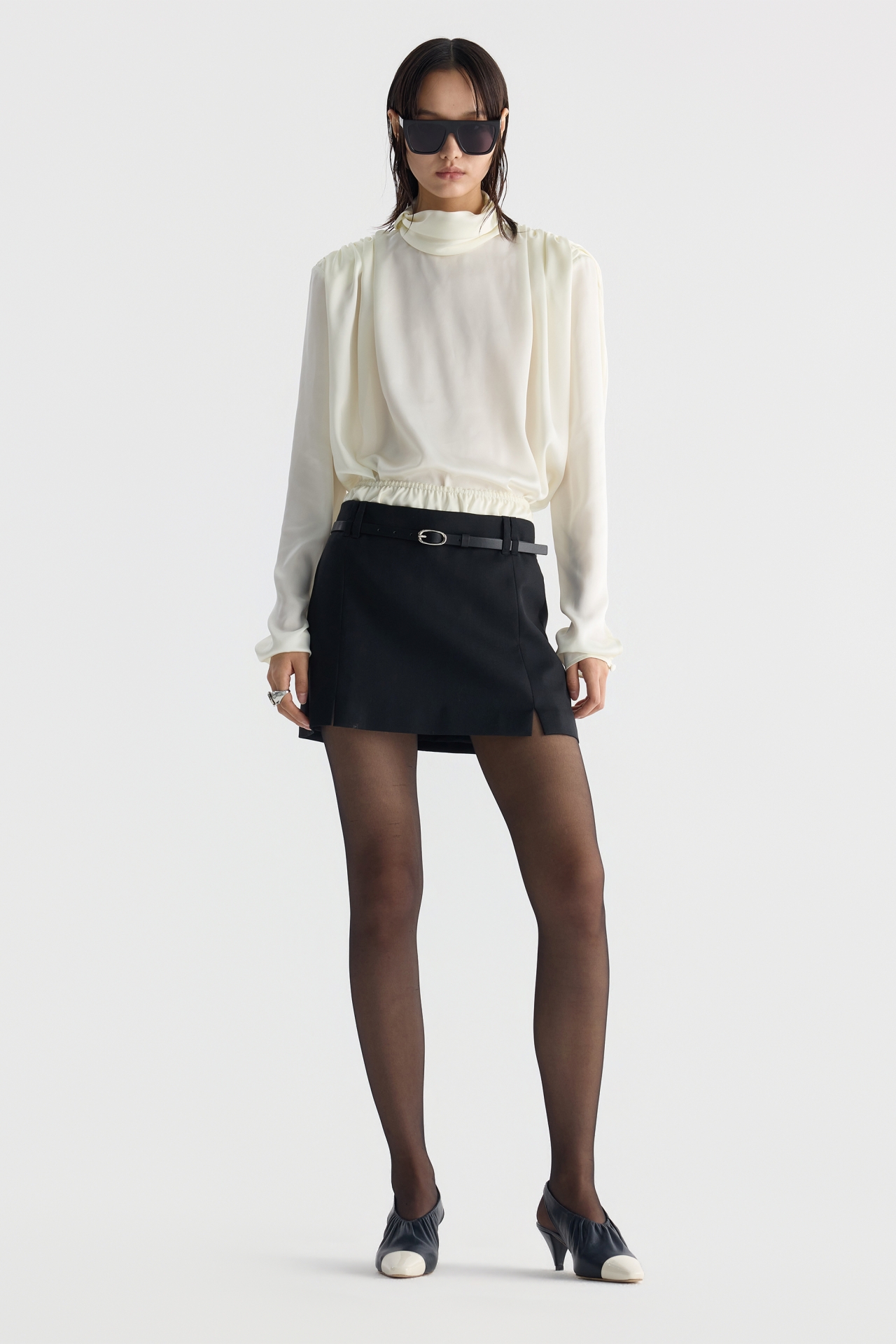 BACKLESS BLOUSE (F26BL4071IV)