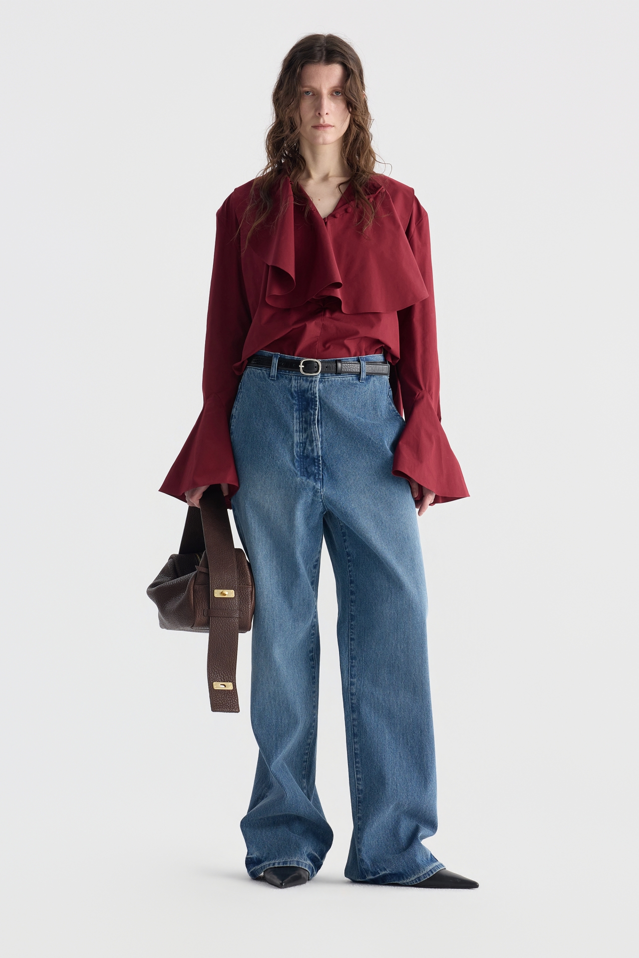 RUFFLE BELL SLEEVE BLOUSE (F26BL4082BD)