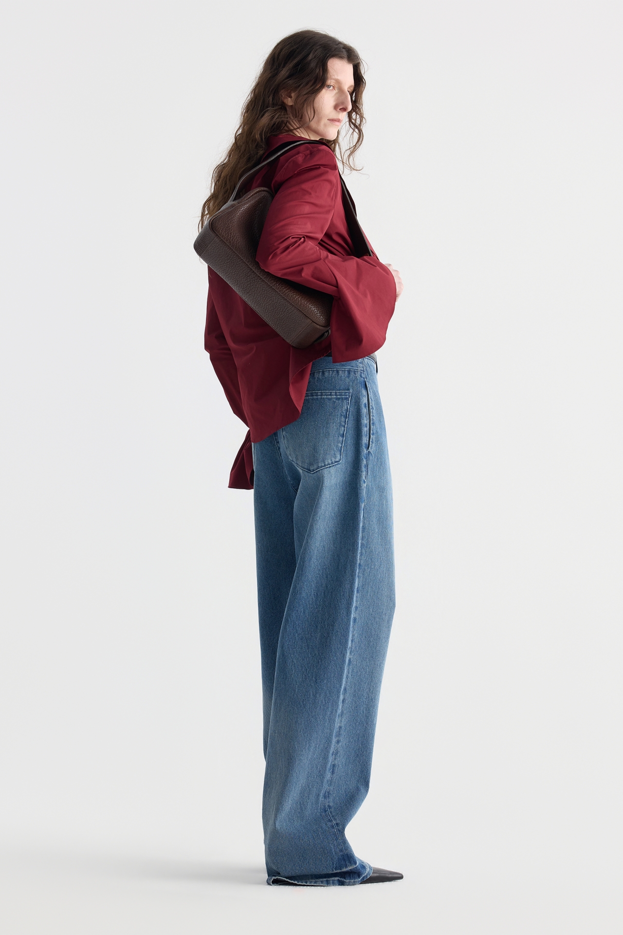RUFFLE BELL SLEEVE BLOUSE (F26BL4082BD)