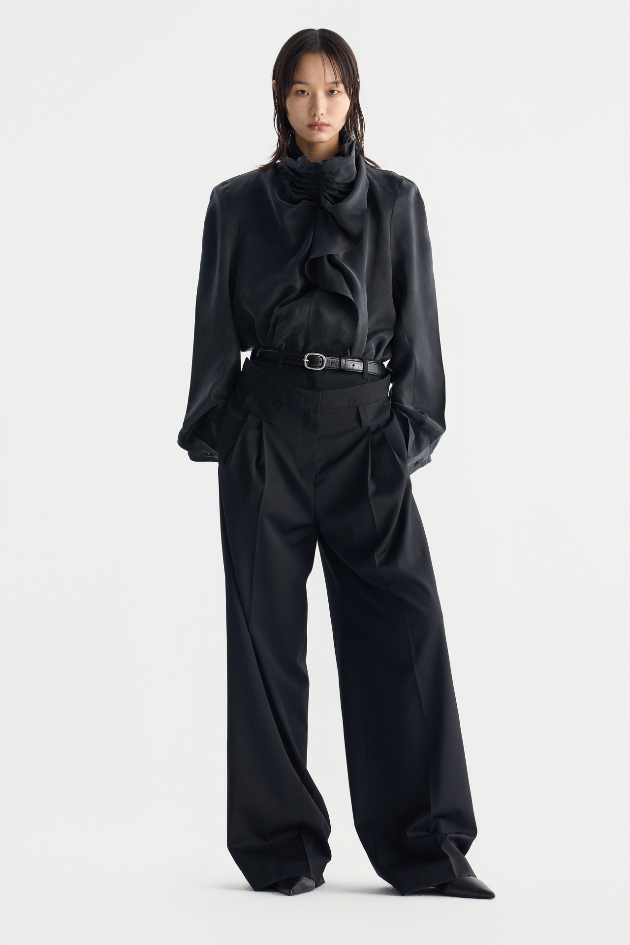 ZIP-FRONT NECK SCARF BLOUSE (F26BL4091CG)