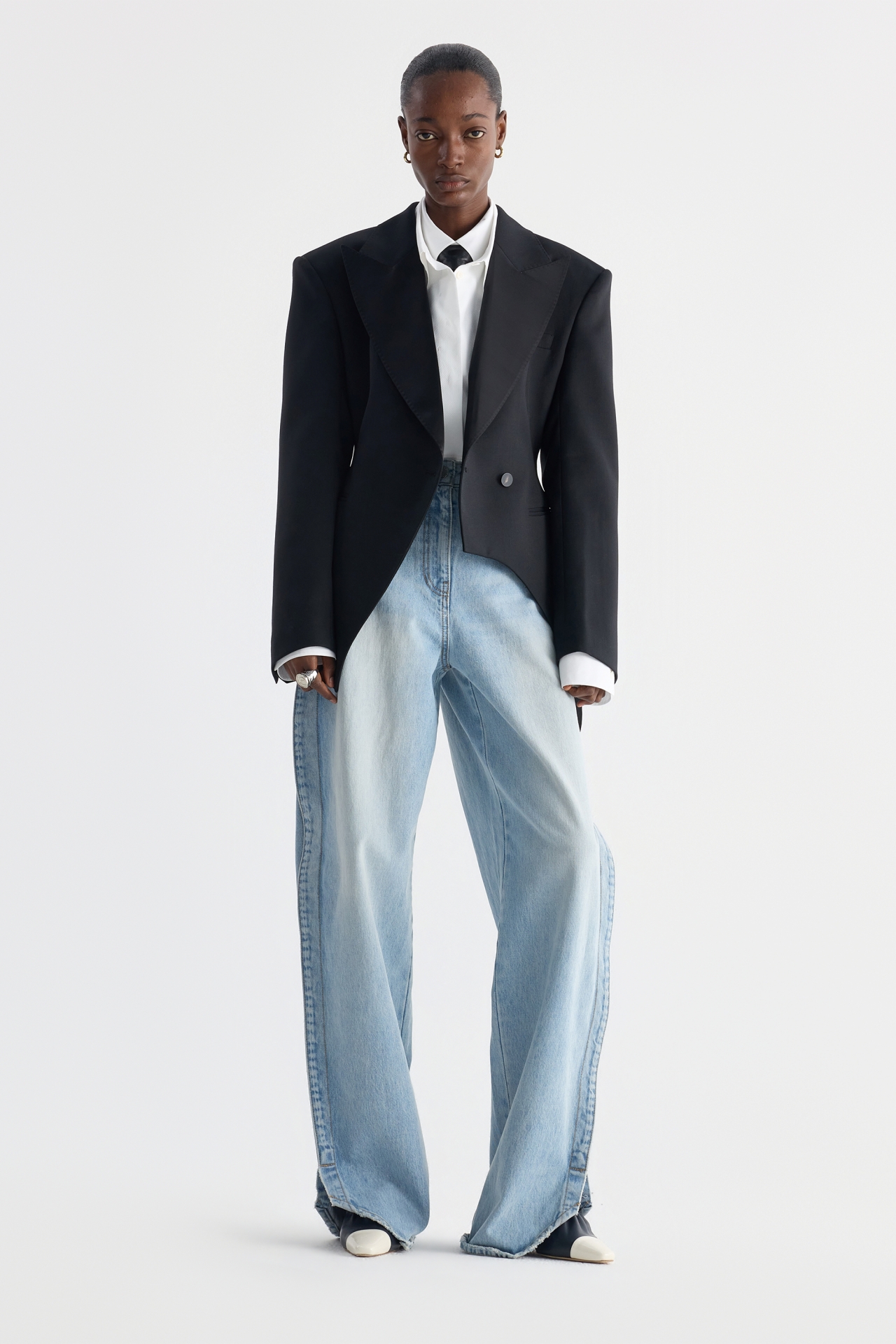 WOOL-BLEND ASYMMETRIC JACKET (F26JK2021BK)