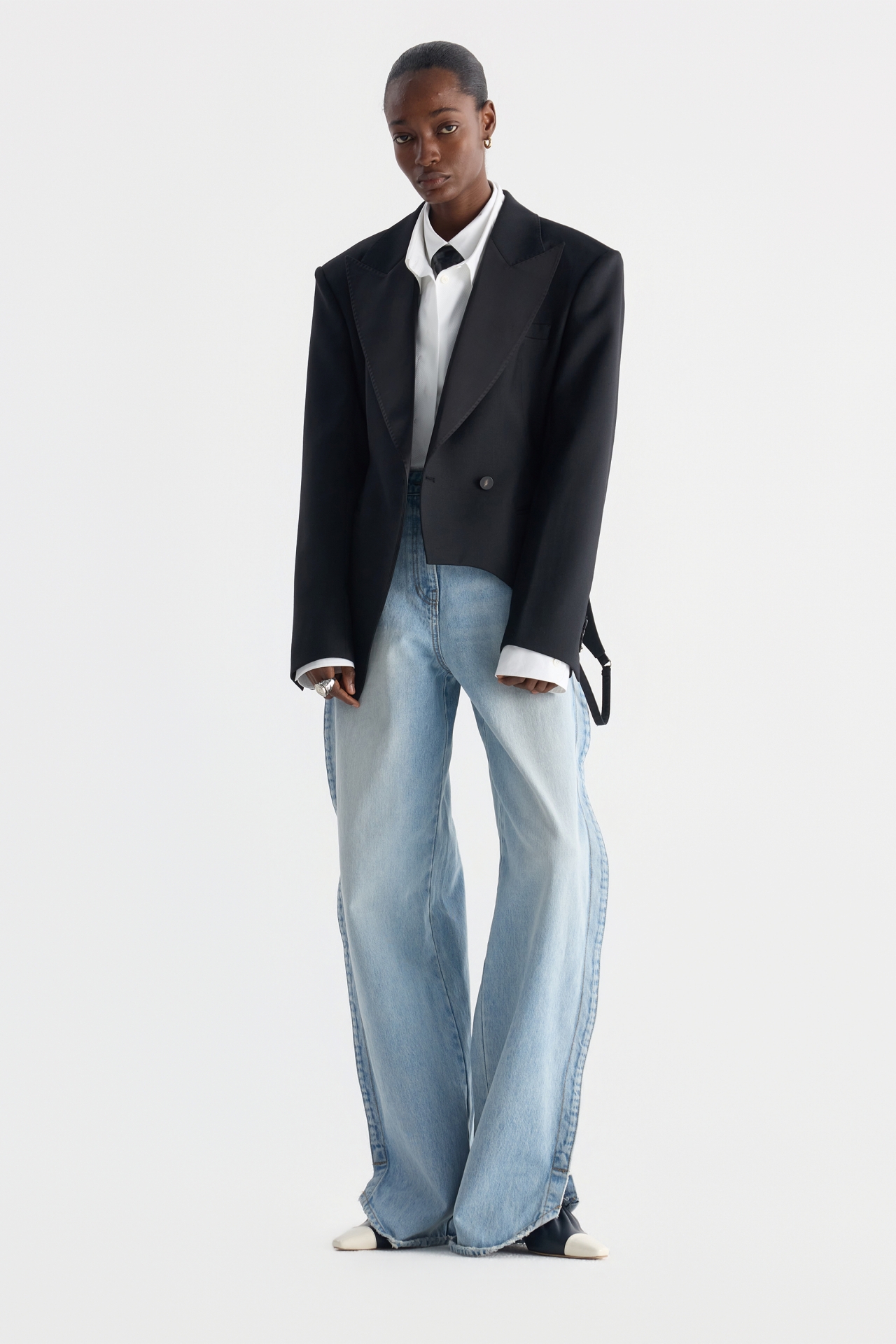 WOOL-BLEND ASYMMETRIC JACKET (F26JK2021BK)