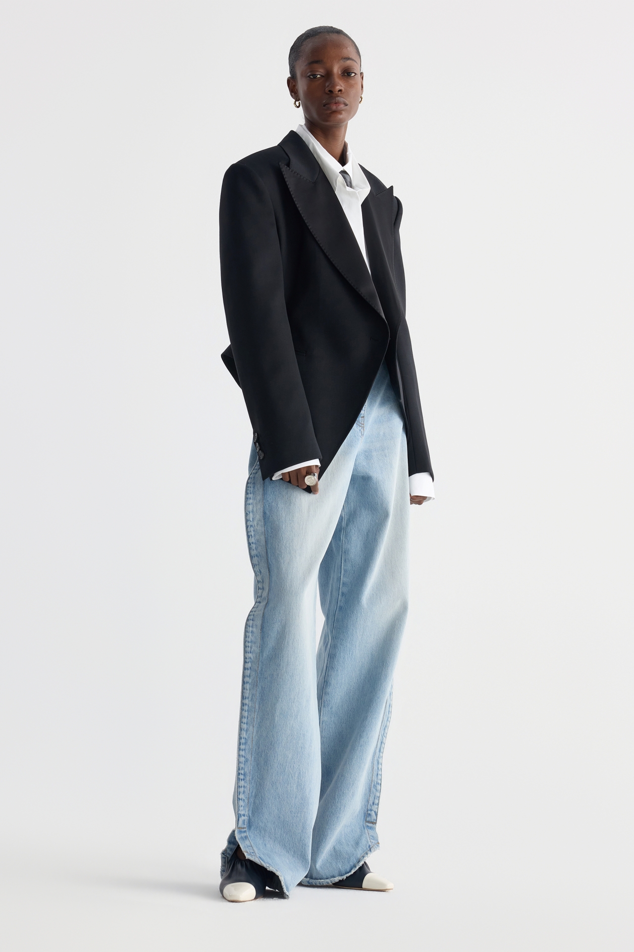 WOOL-BLEND ASYMMETRIC JACKET (F26JK2021BK)