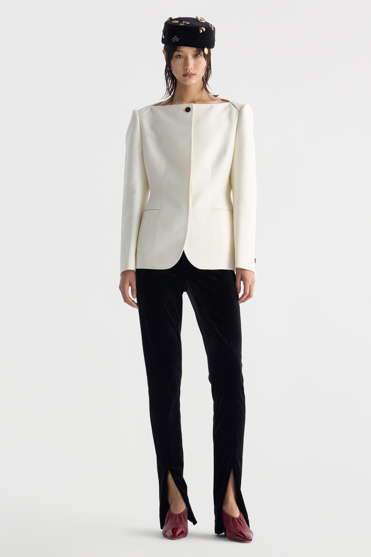 COLLARLESS TAILORED JACKET (F26JK2031IV)