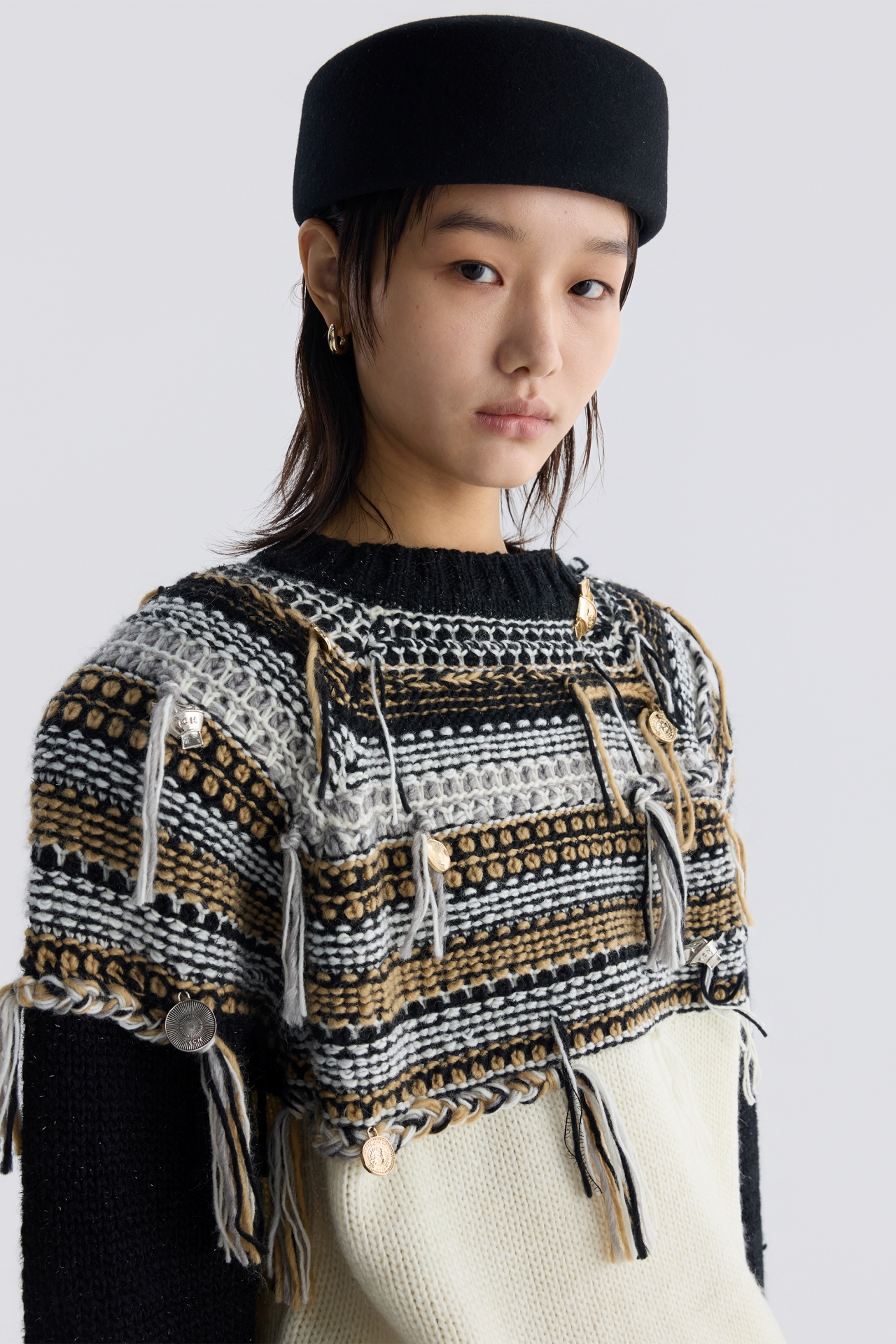 FRINGED FAIR ISLE PANELED SWEATER (F26KT9021BK)