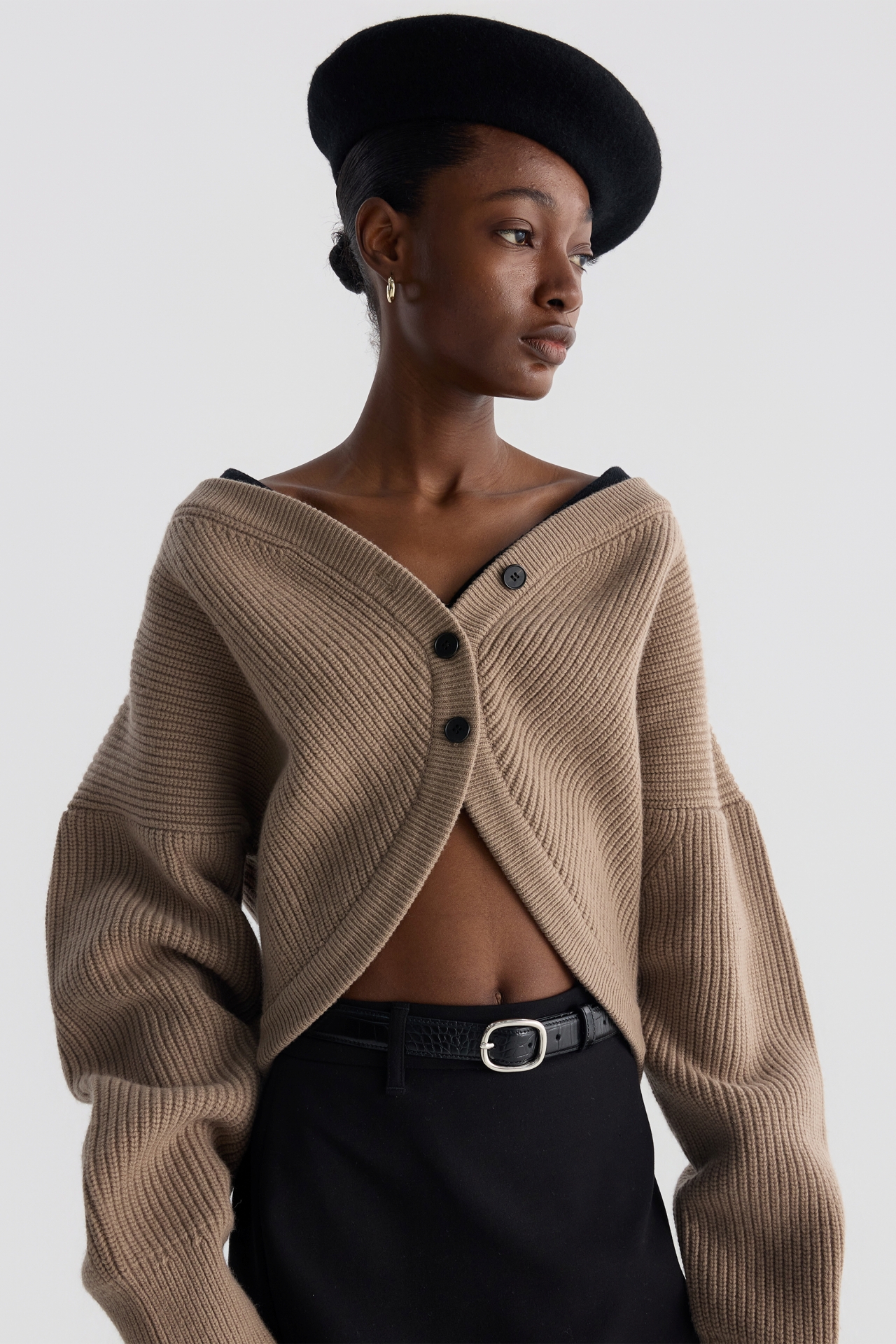 WOOL-BLEND KNIT CARDIGAN (F26KT9031BE)