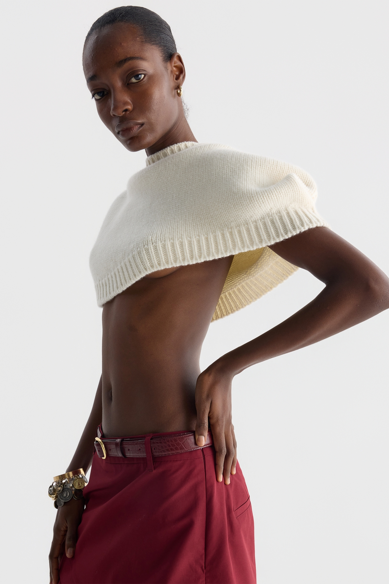 CROPPED KNIT CAPE (F26KT9051IV)