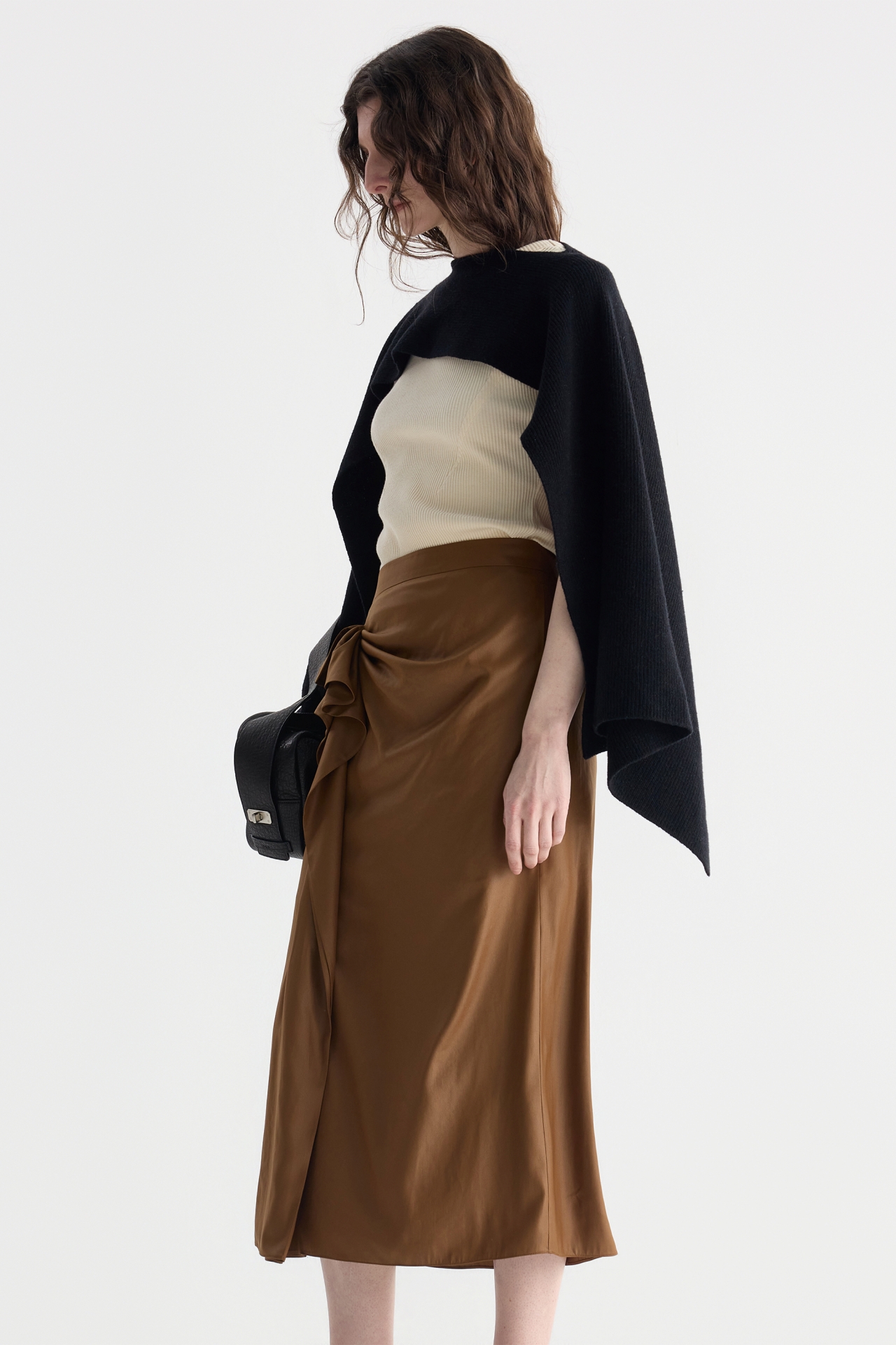 ONE-SLEEVE SHAWL (F26KT9091BK)
