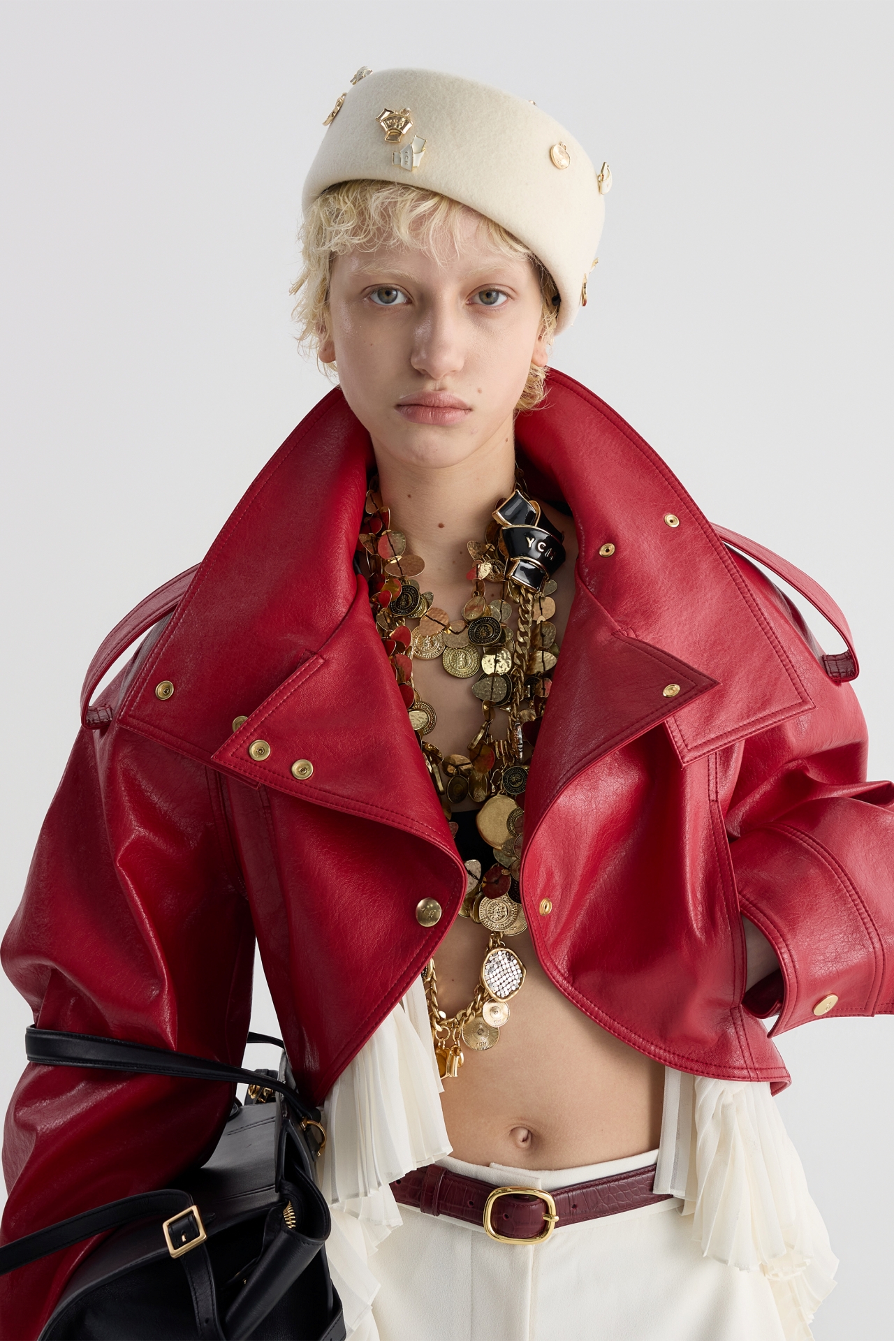DETACHABLE PLEATED-HEM CROPPED JACKET (F26OT0031RD)