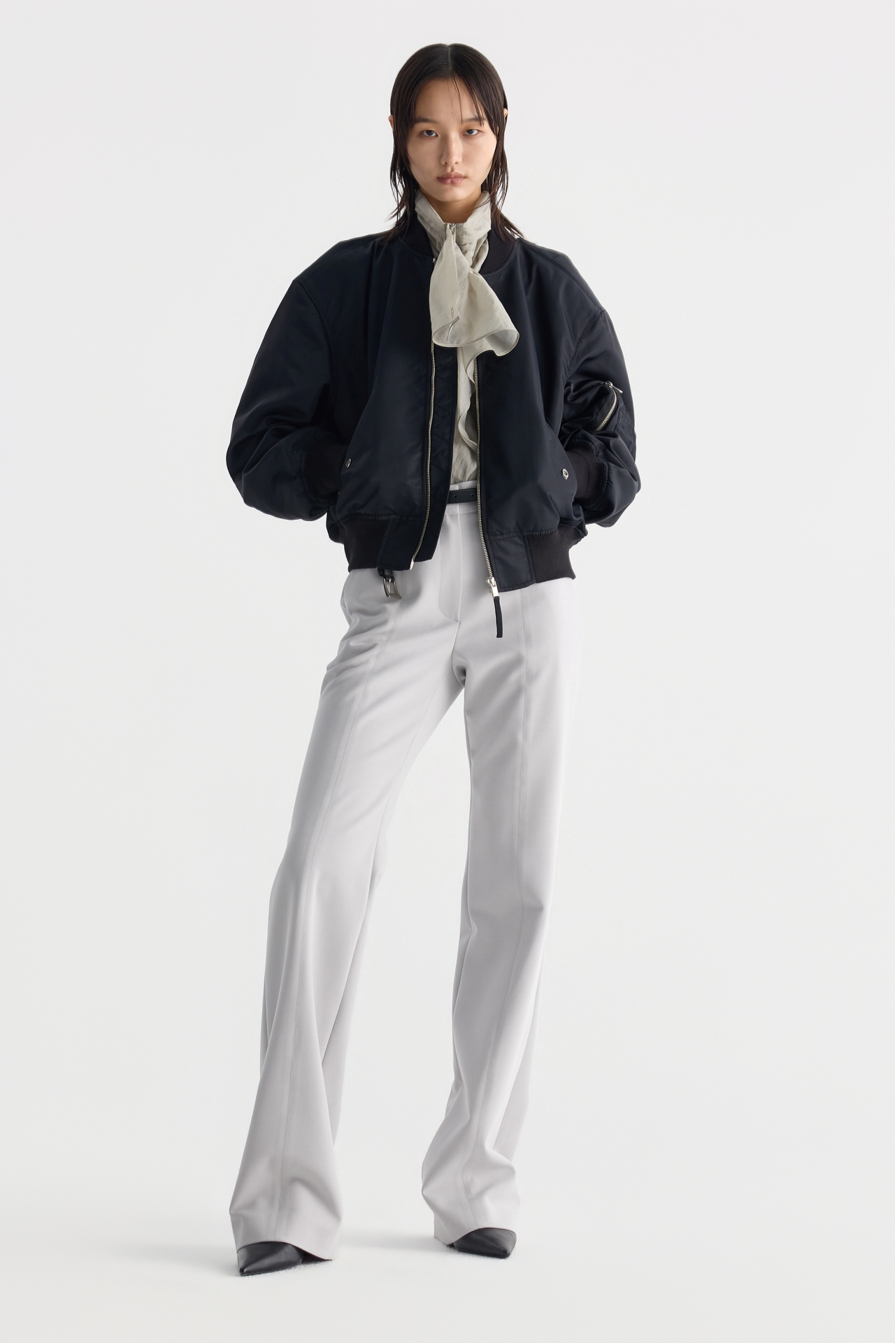BACKLESS BOMBER JACKET (F26OT0041BK)