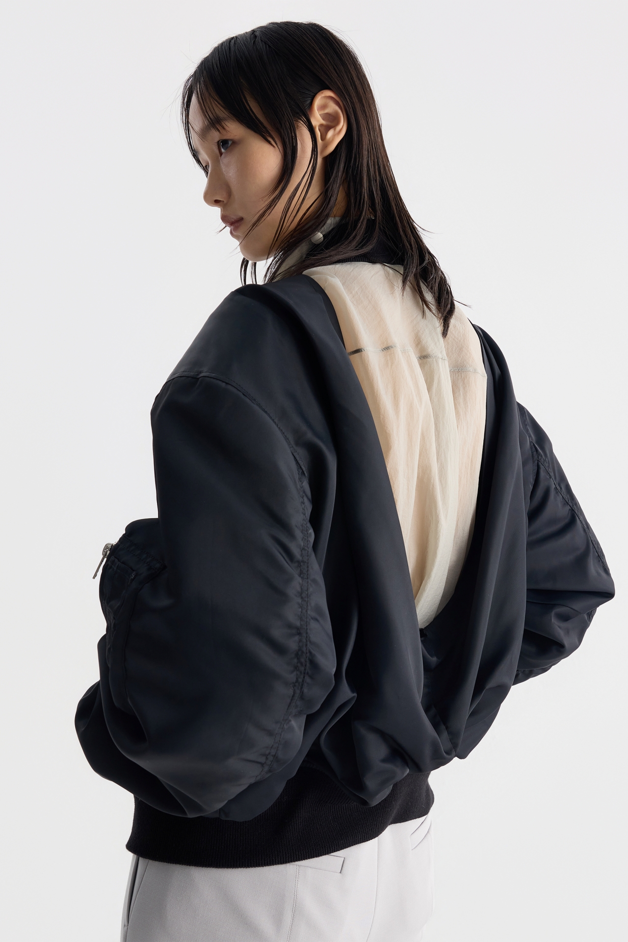 BACKLESS BOMBER JACKET (F26OT0041BK)