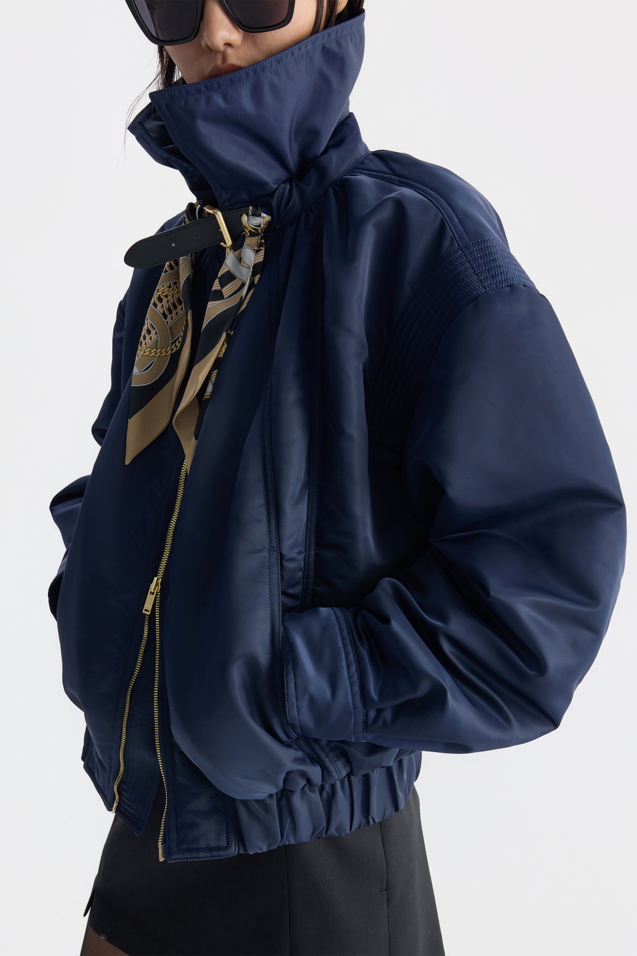 SCARF-DETAIL BOMBER JACKET (F26OT0071NV)