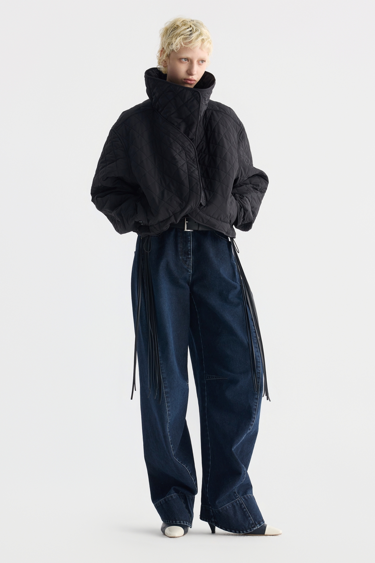 DETACHABLE FUNNEL NECK QUILTED JACKET (F26OT0091BK)