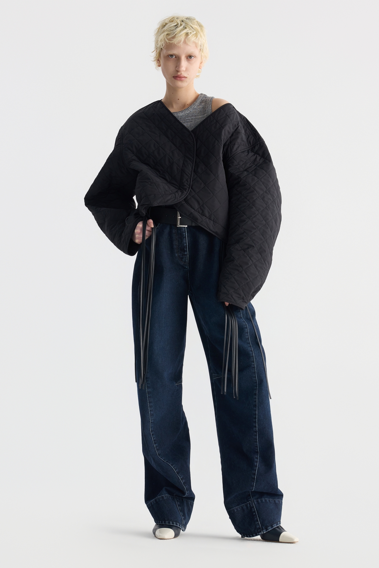 DETACHABLE FUNNEL NECK QUILTED JACKET (F26OT0091BK)