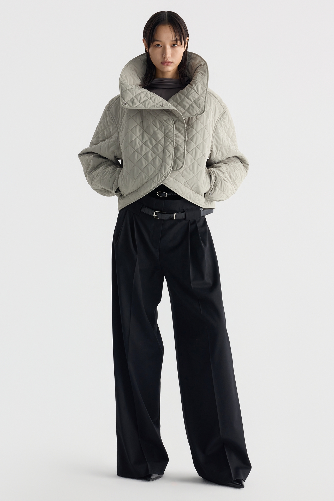 DETACHABLE FUNNEL NECK QUILTED JACKET (F26OT0091KK)