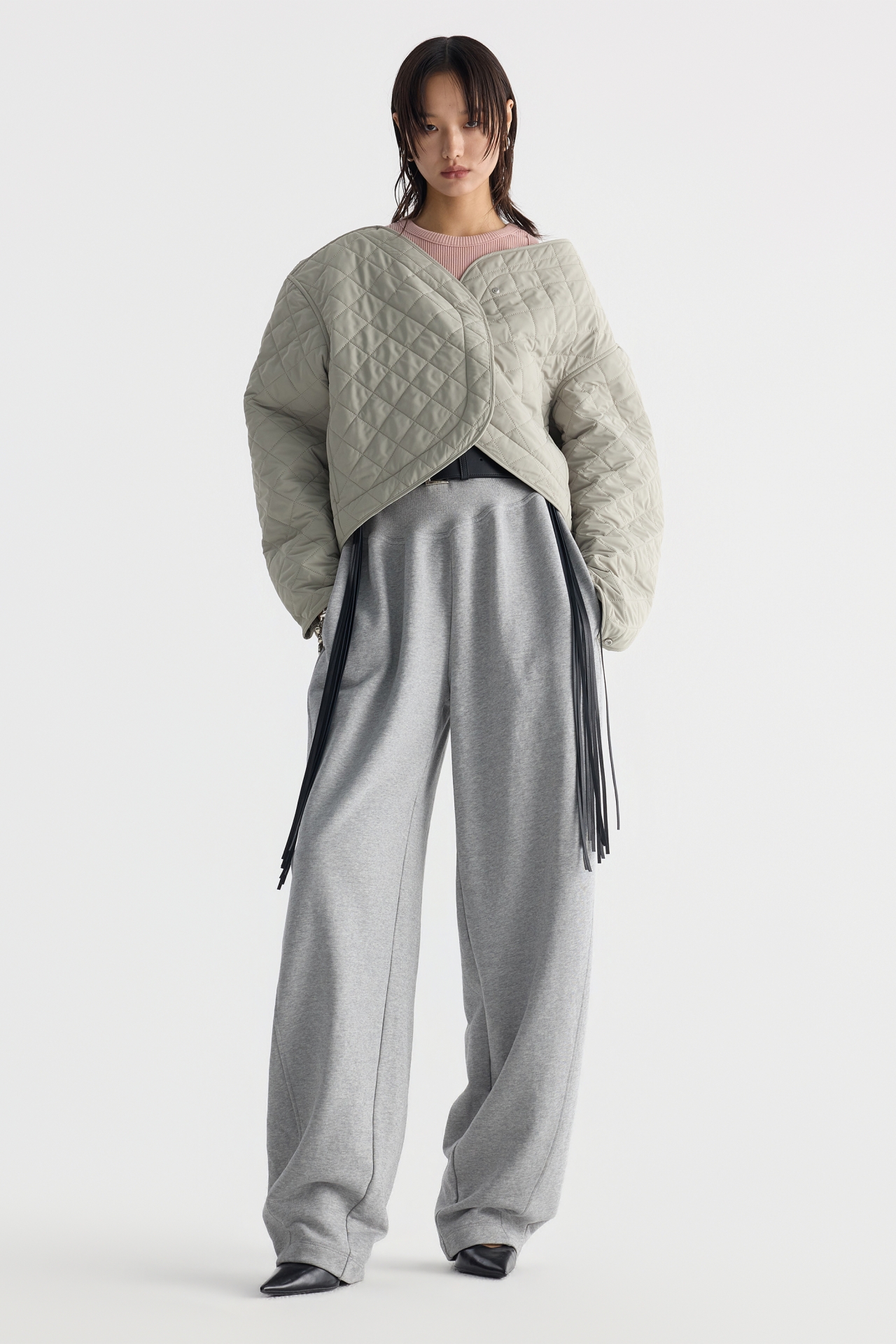 DETACHABLE FUNNEL NECK QUILTED JACKET (F26OT0091KK)