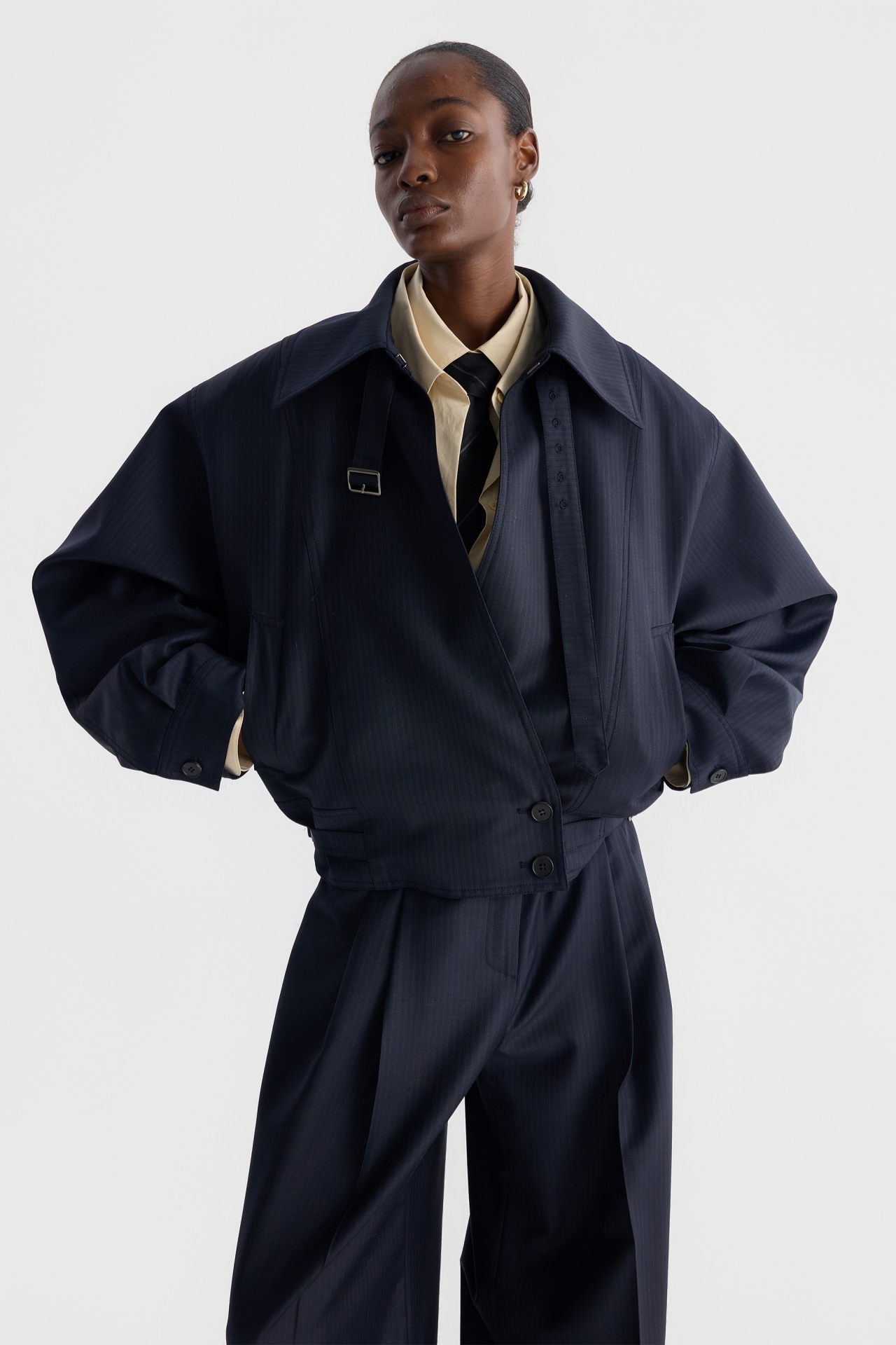 CROPPED UTILITY JACKET (F26OT0132NV)