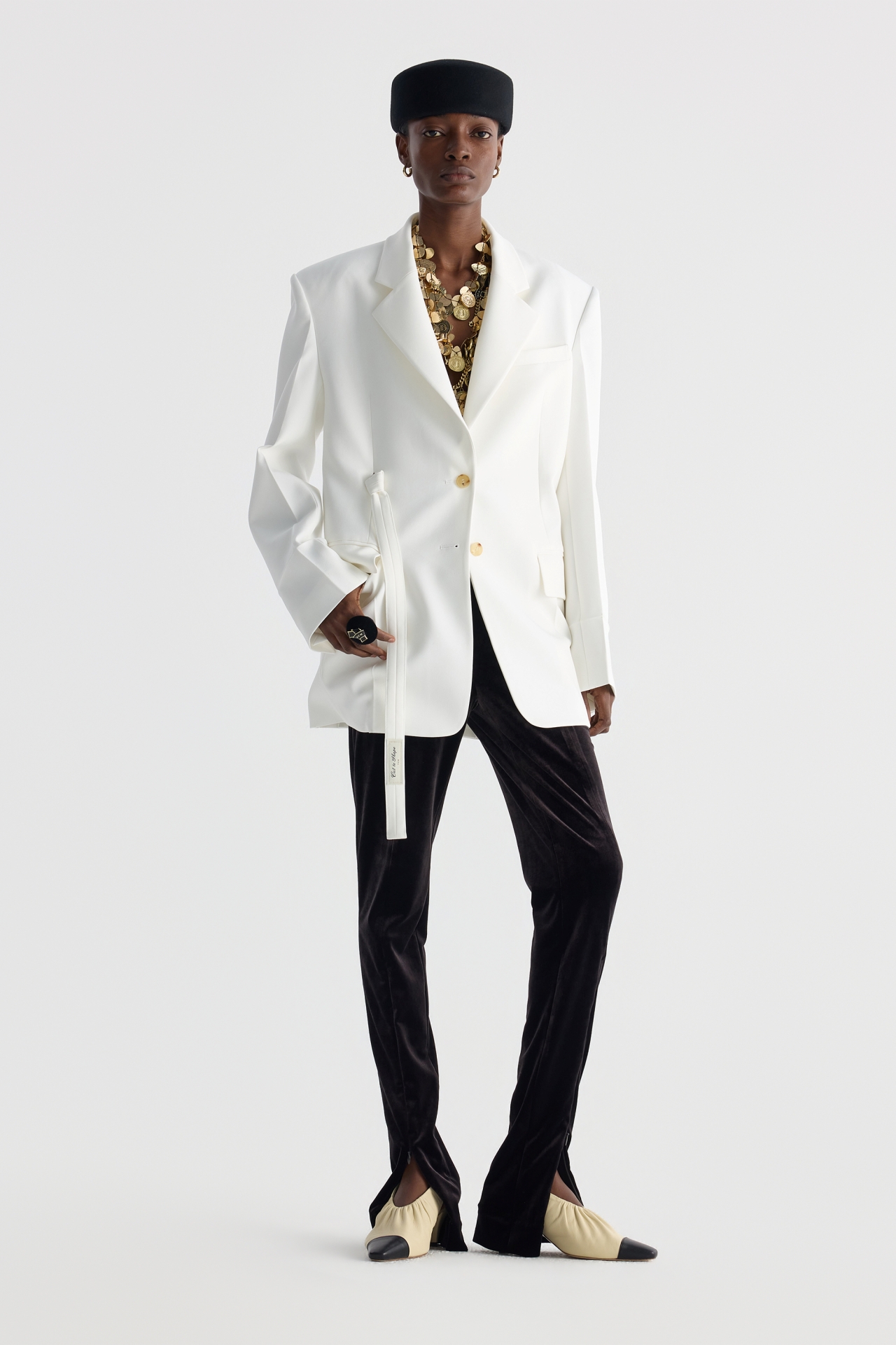 SLIM VELVET PANTS (F26PT5011BR)