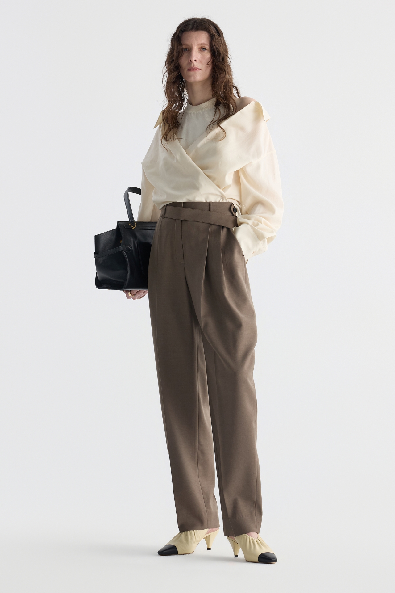 PLEATED HIGH-WAISTED PANTS (F26PT5021BR)