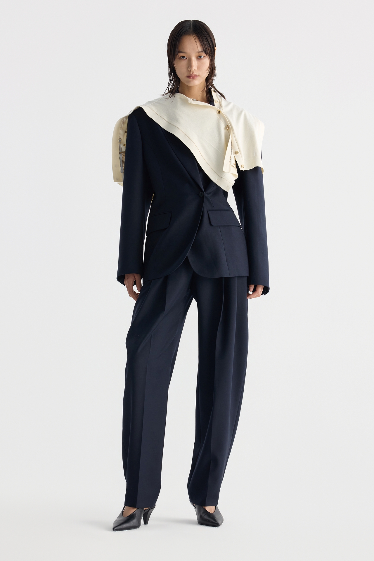 PLEATED HIGH-WAISTED PANTS (F26PT5021NV)