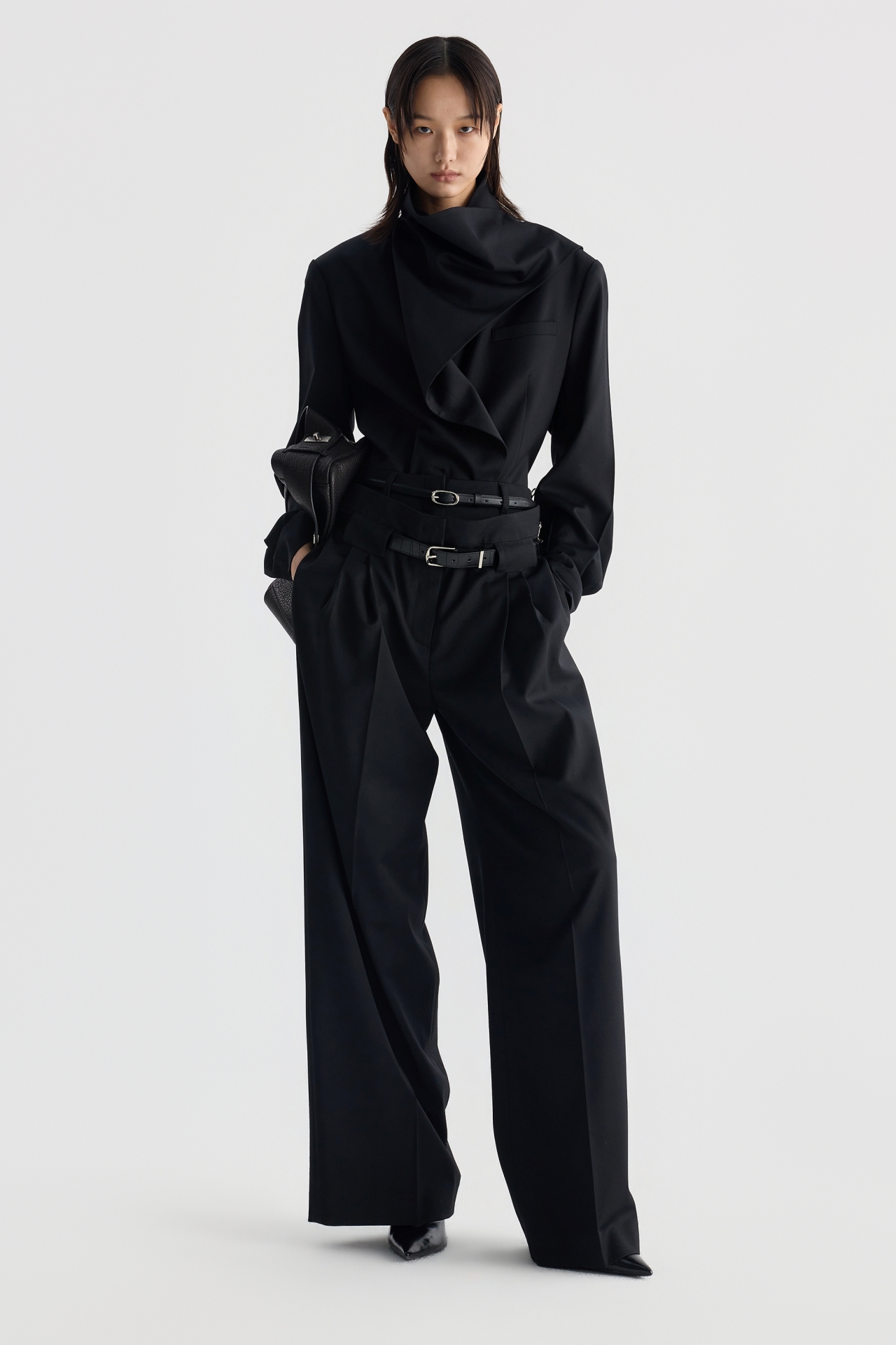 LOOSE-FIT BELTED PANTS (F26PT5101BK)