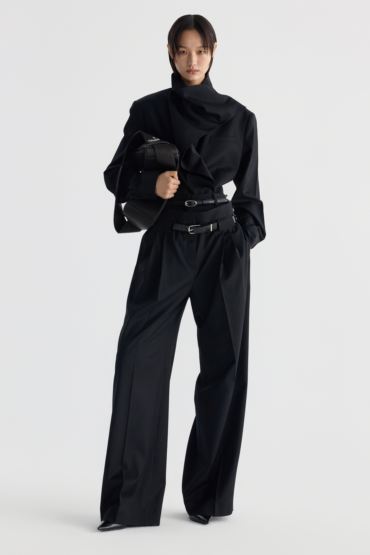 LOOSE-FIT BELTED PANTS (F26PT5101BK)