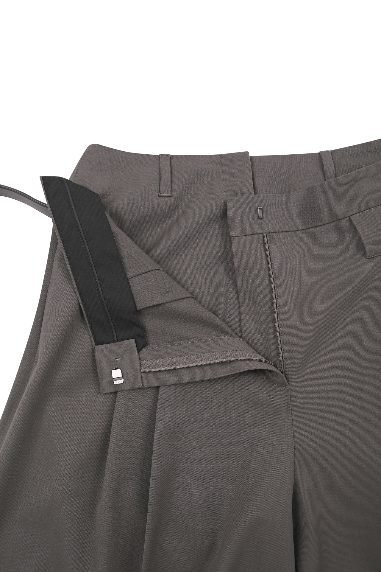 LOOSE-FIT BELTED PANTS (F26PT5101KK)