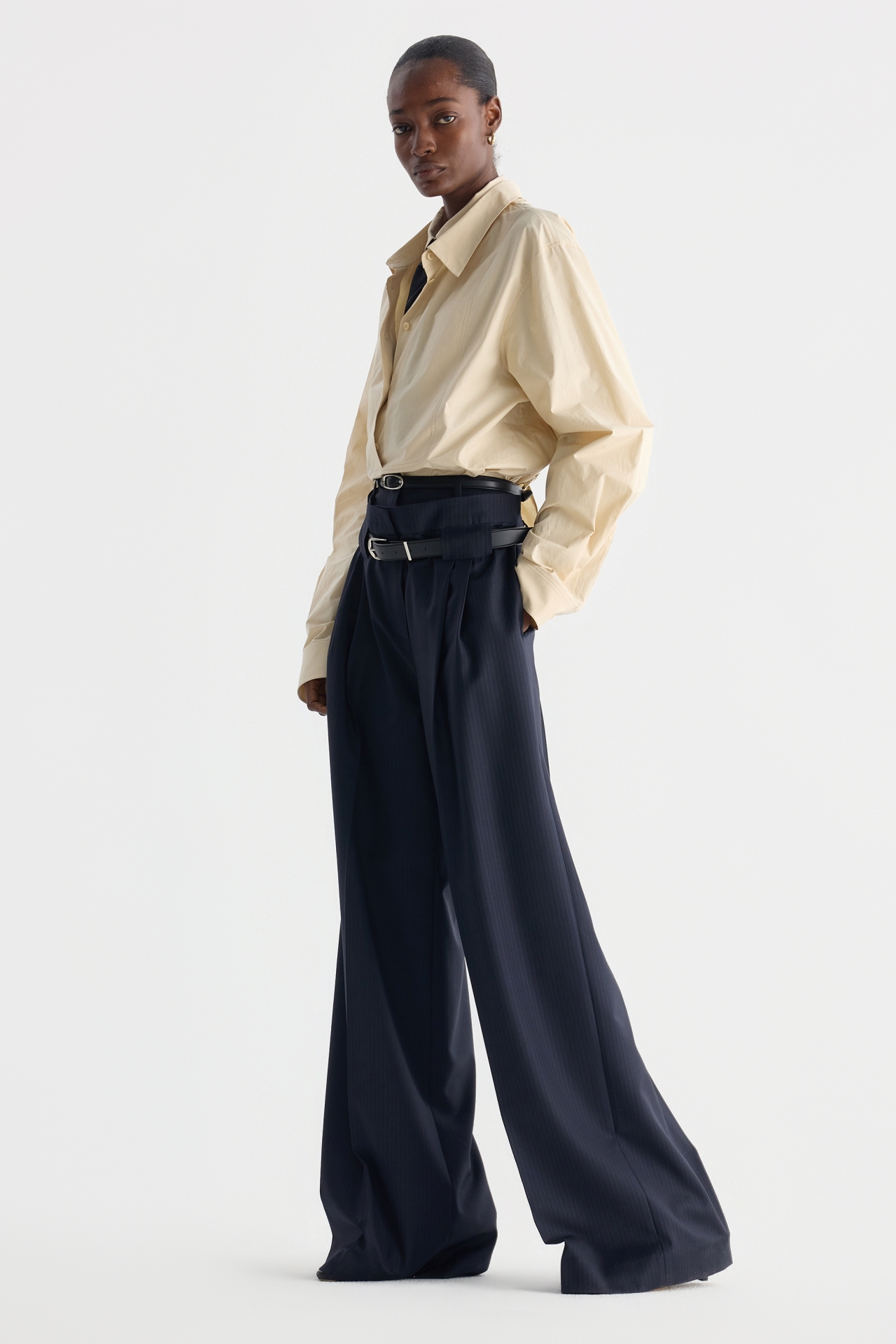 LOOSE-FIT BELTED PANTS (F26PT5102NV)