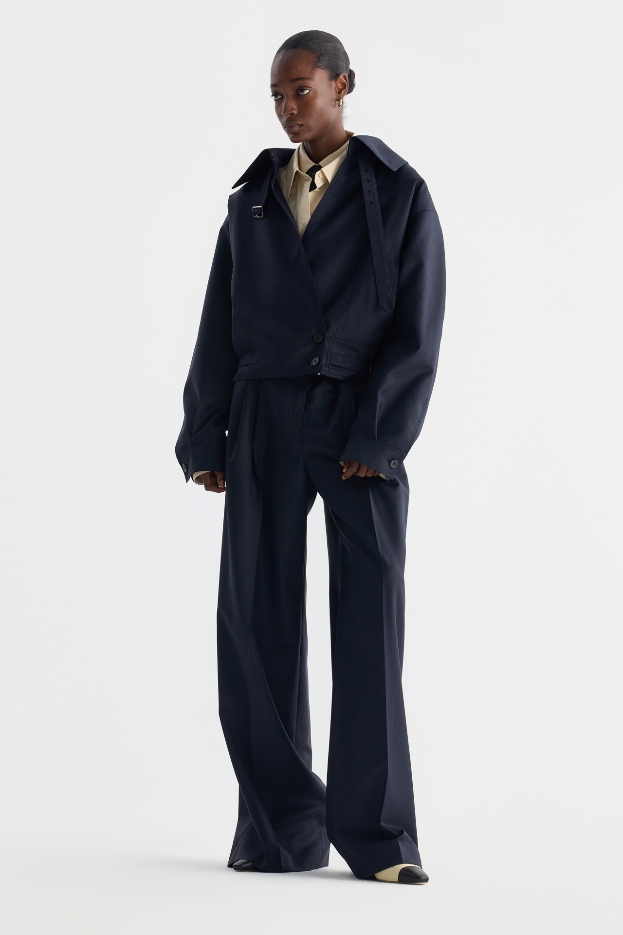 LOOSE-FIT BELTED PANTS (F26PT5102NV)