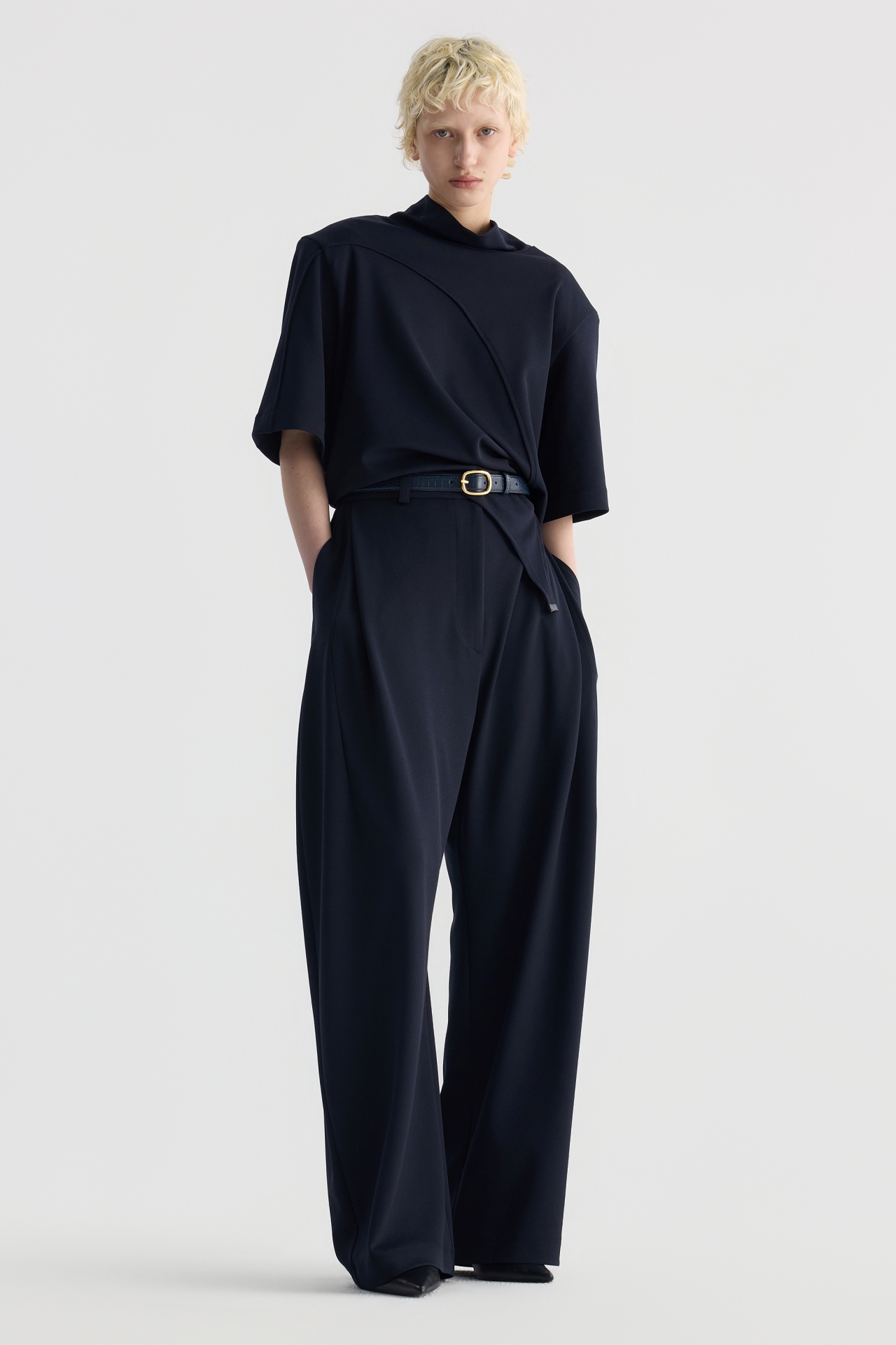 WIDE-LEG PANTS (F26PT5111NV)