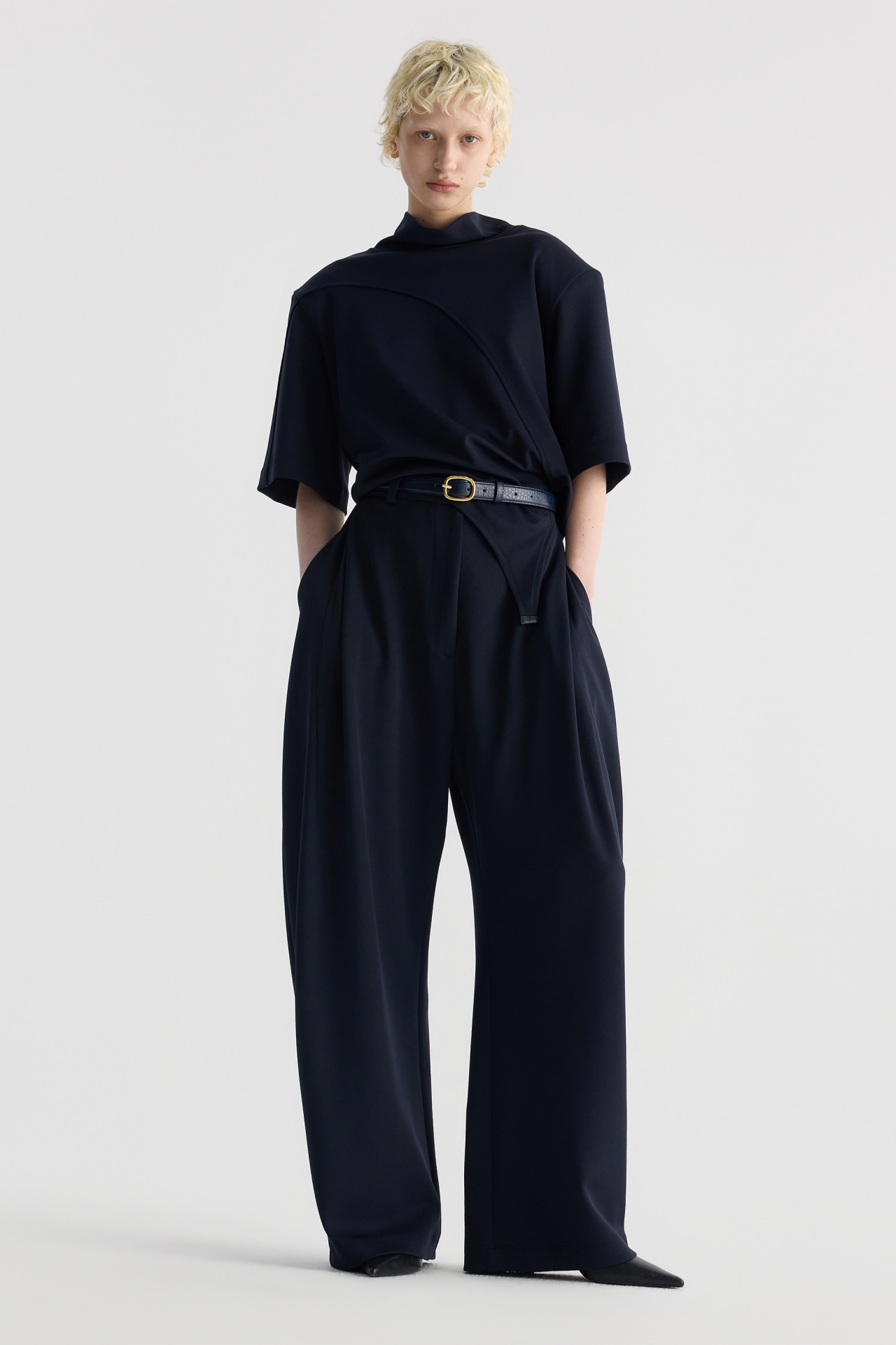 WIDE-LEG PANTS (F26PT5111NV)