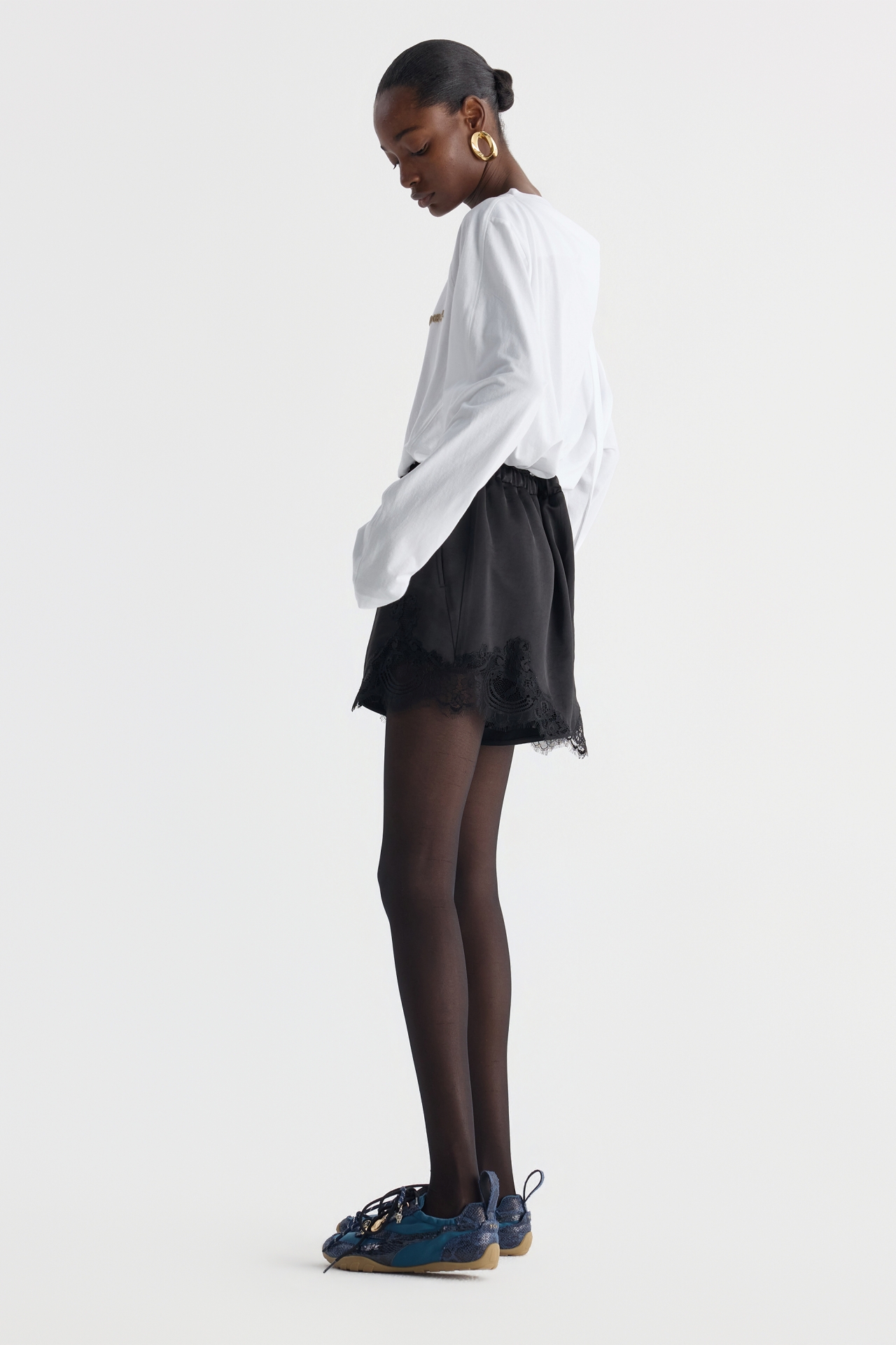 LACE-DETAILED SHORTS (F26PT5121BK)