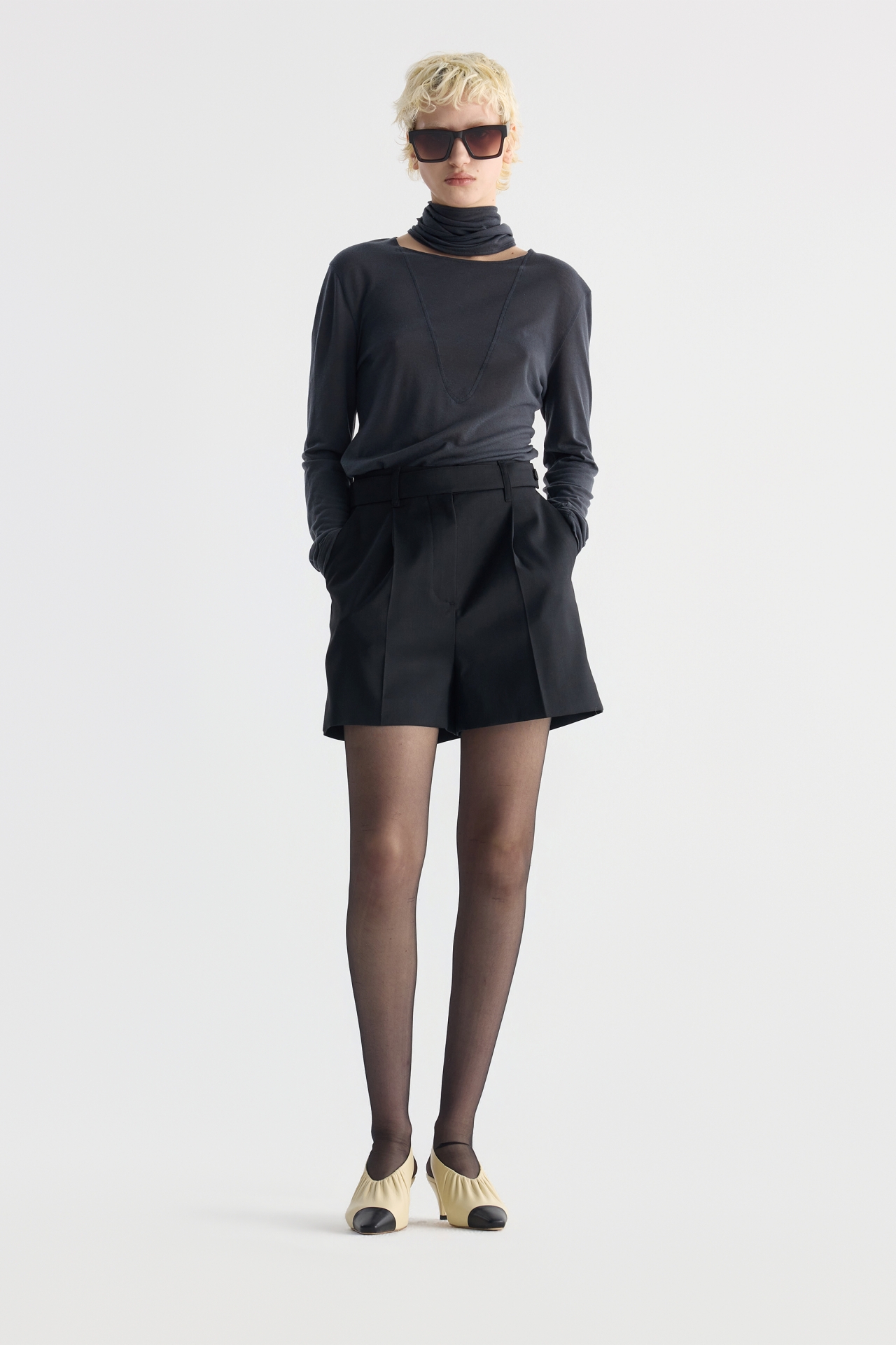 BELT DETAIL SHORTS (F26PT5172BK)