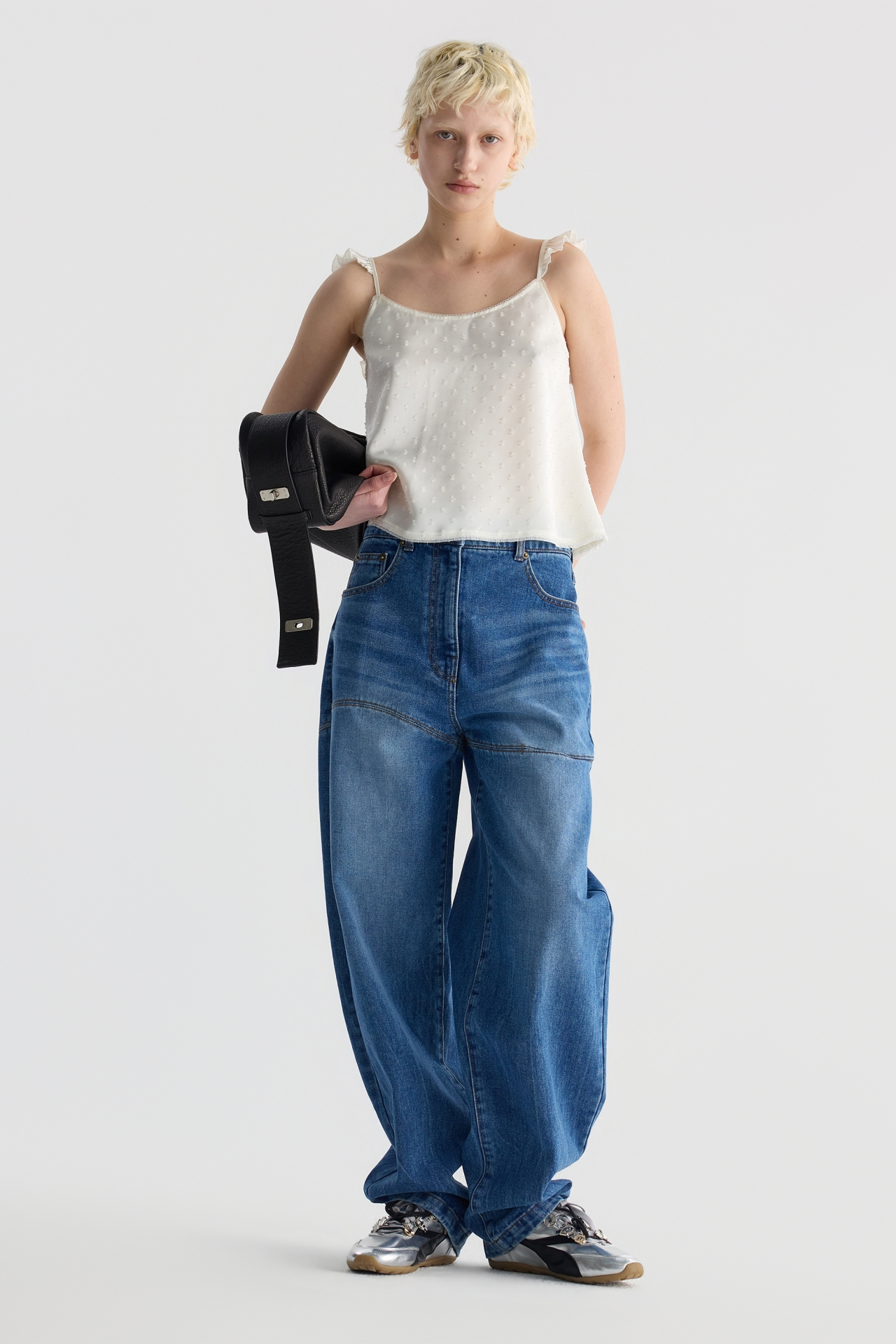 TEXTURED RUFFLE STRAP CAMI TOP (F26TO10021IV)