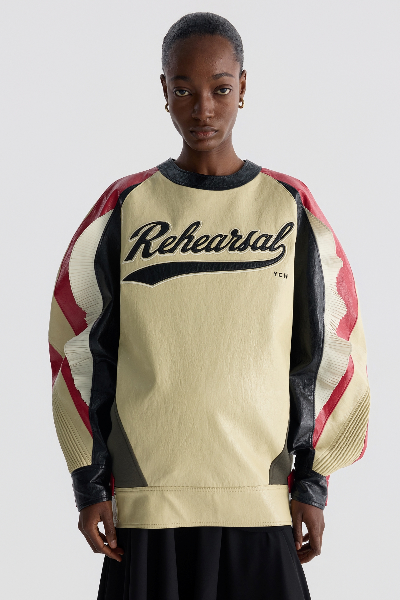 FAUX LEATHER SWEATSHIRT (F26TO10051BE)