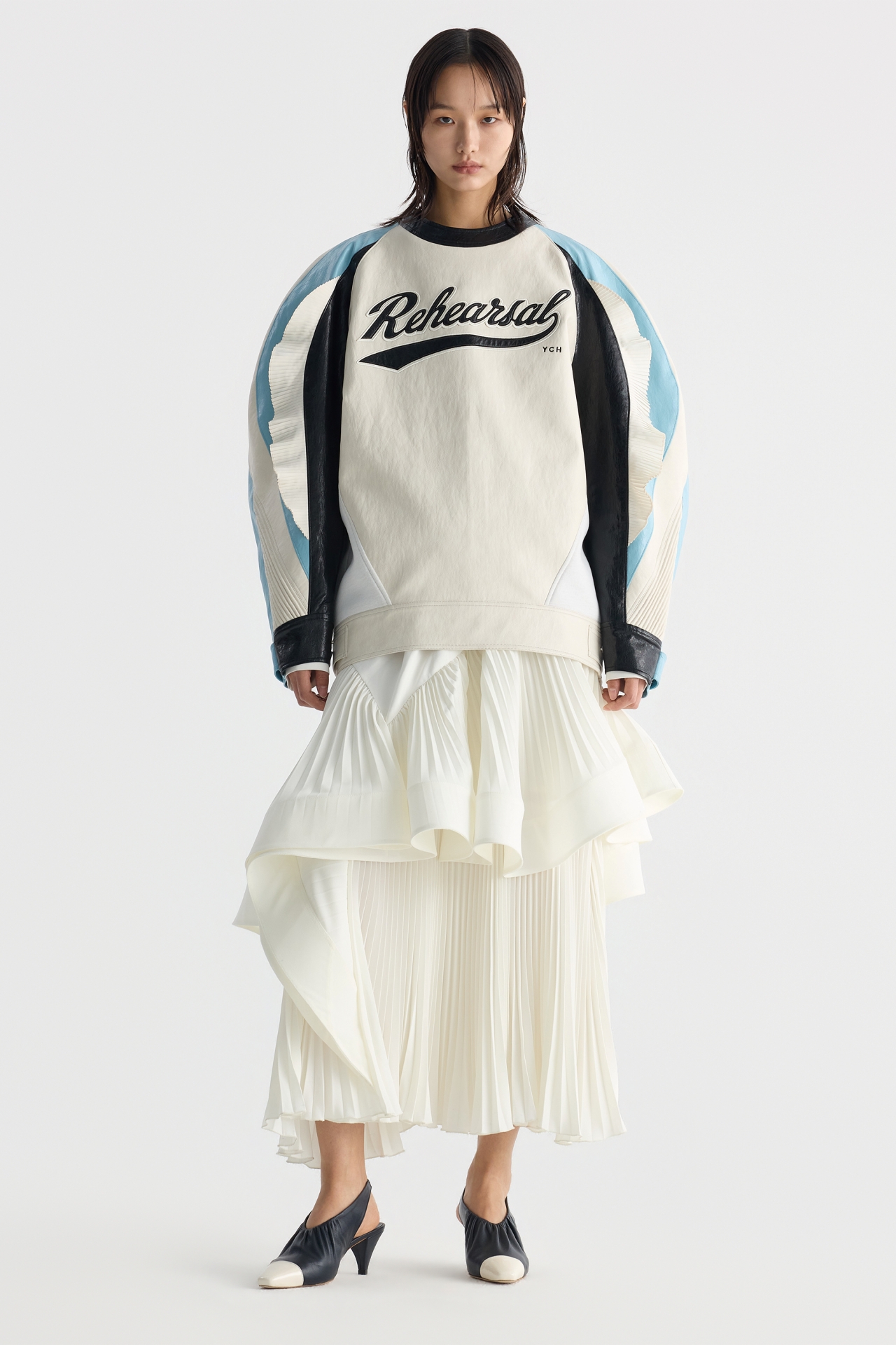 FAUX LEATHER SWEATSHIRT (F26TO10052WH)