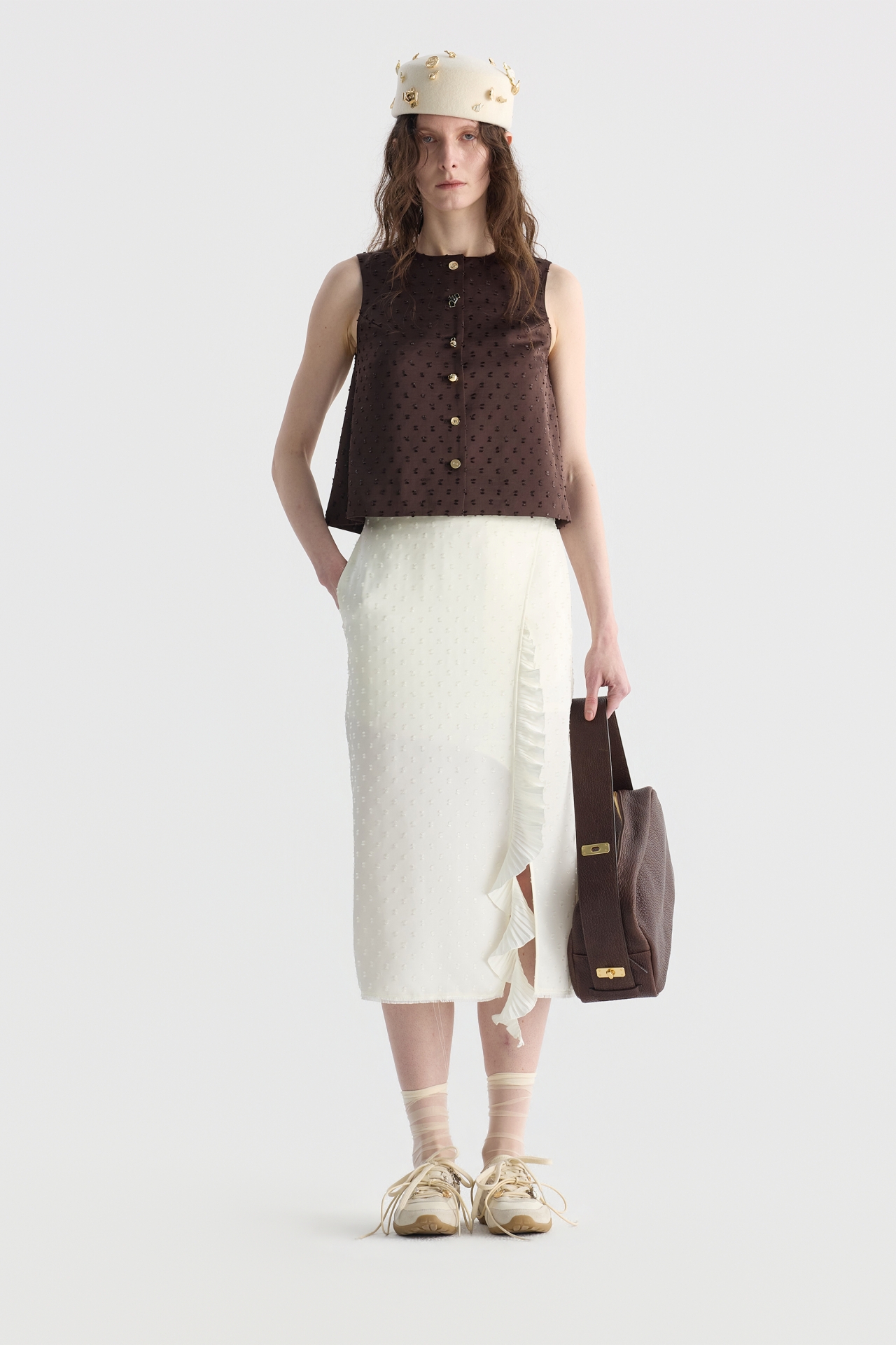 TEXTURED BUTTON-FRONT VEST (F26VT3011BR)